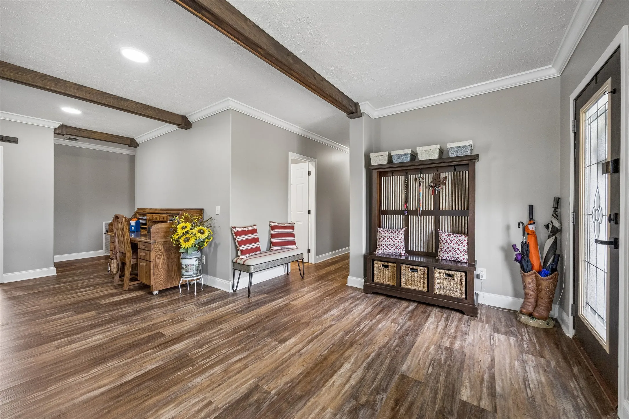 Farm For Sale in Fannin County , 579 County Road 5005, Blue Ridge, Texas 75424, 4 Bedrooms, 3 Bathrooms, Garage spaces, 2,900 Sqft, built in 2020, Preowned, Price $1,150,000, mls#21228401, Real Estate Agent in Blue Ridge, Homes For Sale in Fannin county, Homes For Sale in Blue Ridge, Realtor in Blue Ridge Texas, Real Estate Brokerage Independent Realty Texas, Luminita Cordes Realtor