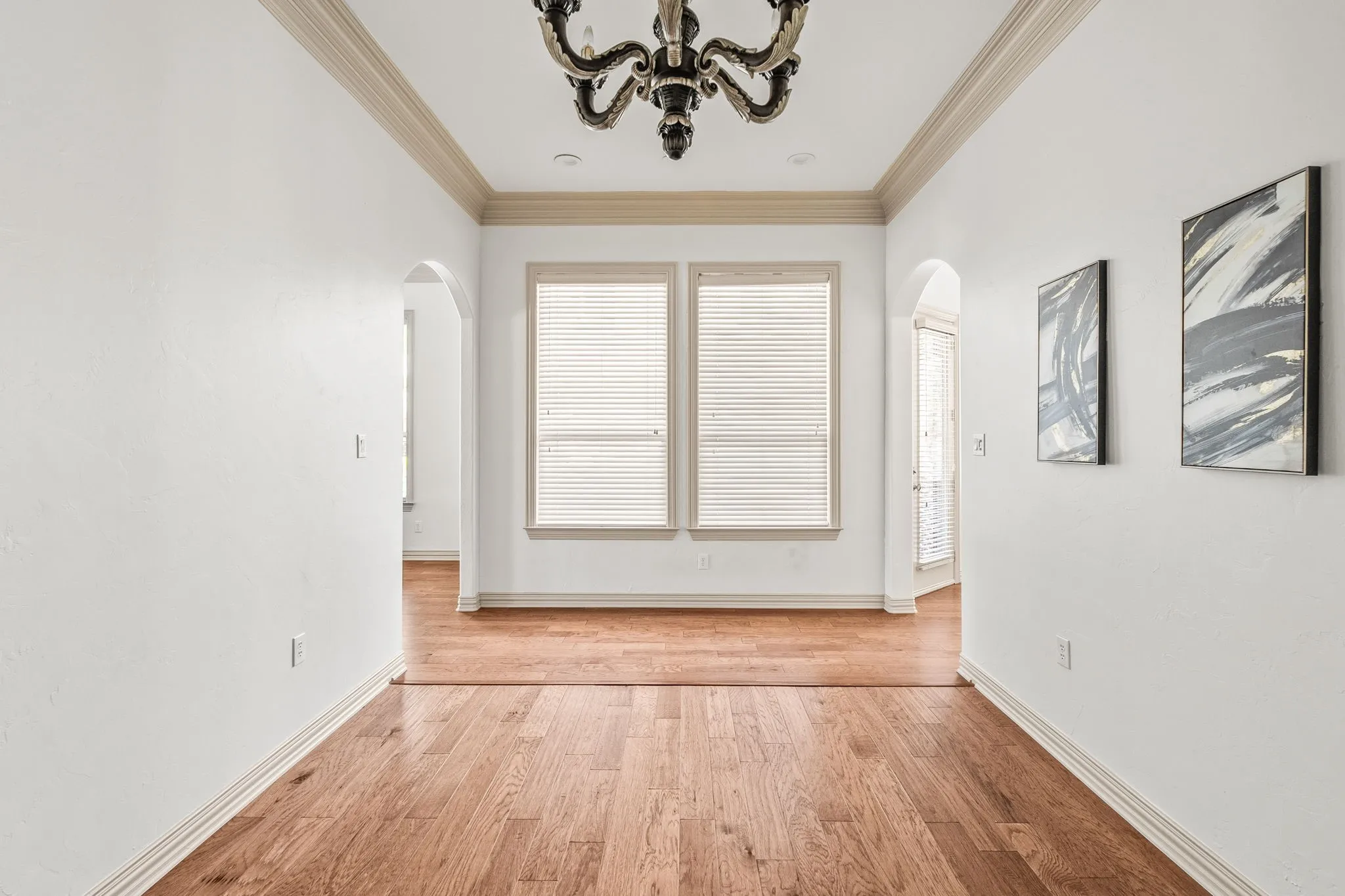Townhouse For Sale in Collin County , 6393 Burnham Street, Frisco, Texas 75034, 4 Bedroom, 3 Bathroom, 2 Garage spaces, 3,280 Sqft, built in 2004, Preowned, mls#21227693, Real Estate Agent in Frisco, Homes For Sale in Collin county, Homes For Sale in Frisco, Realtor in Frisco Texas, Real Estate Brokerage Independent Realty Texas, Luminita Cordes Realtor