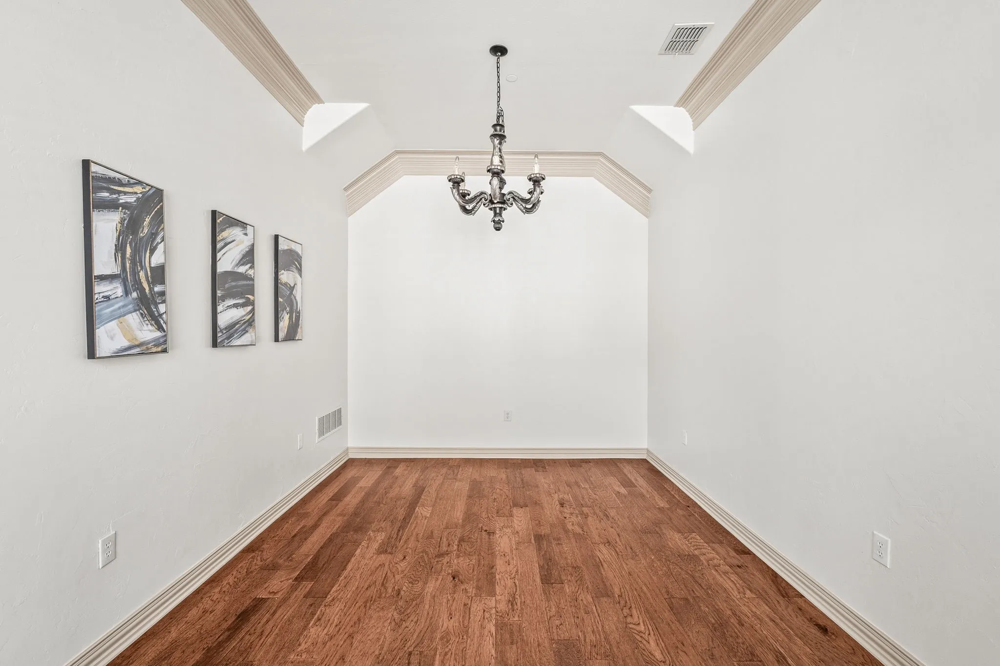Townhouse For Sale in Collin County , 6393 Burnham Street, Frisco, Texas 75034, 4 Bedroom, 3 Bathroom, 2 Garage spaces, 3,280 Sqft, built in 2004, Preowned, mls#21227693, Real Estate Agent in Frisco, Homes For Sale in Collin county, Homes For Sale in Frisco, Realtor in Frisco Texas, Real Estate Brokerage Independent Realty Texas, Luminita Cordes Realtor