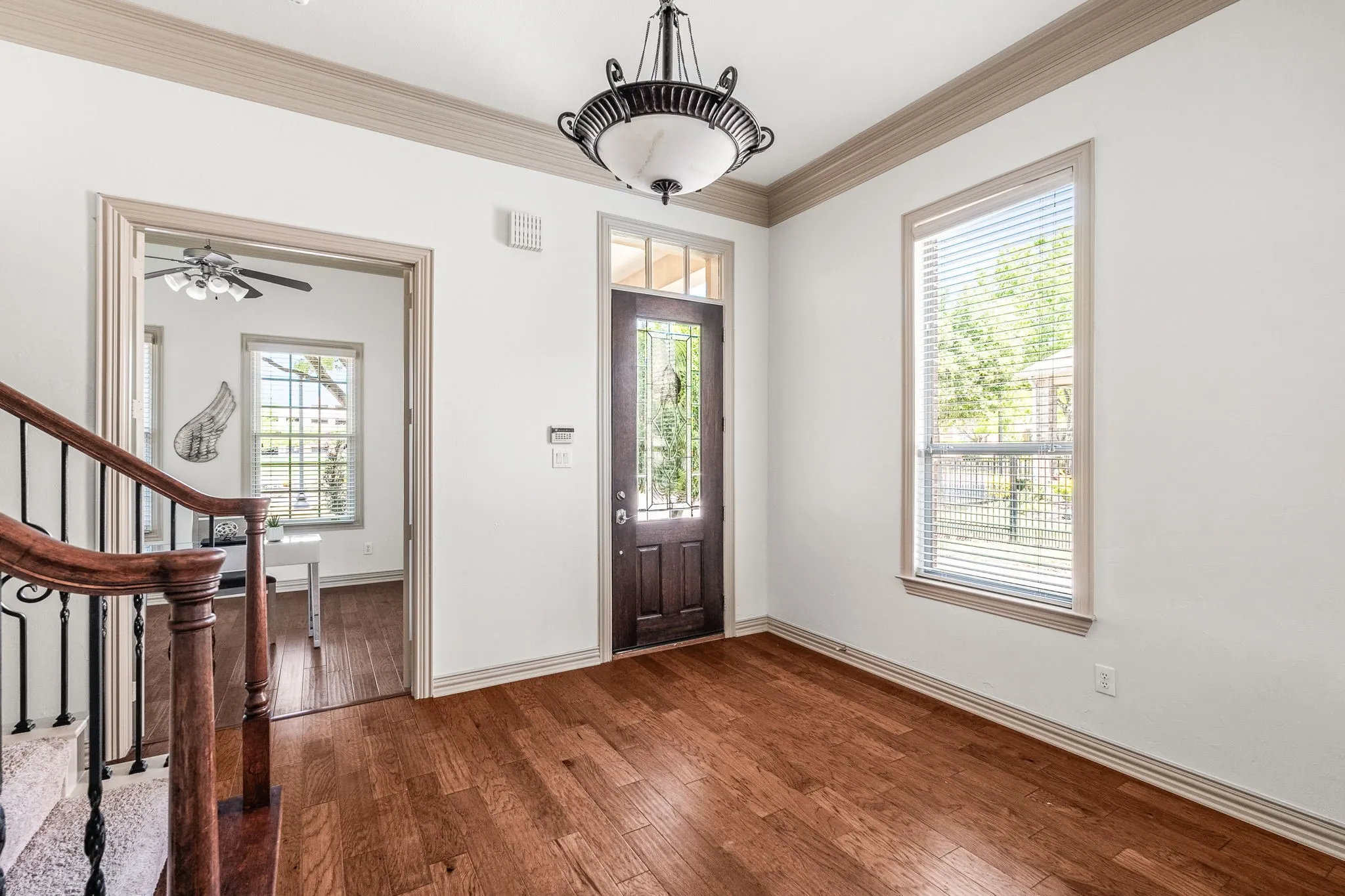 Townhouse For Sale in Collin County , 6393 Burnham Street, Frisco, Texas 75034, 4 Bedroom, 3 Bathroom, 2 Garage spaces, 3,280 Sqft, built in 2004, Preowned, mls#21227693, Real Estate Agent in Frisco, Homes For Sale in Collin county, Homes For Sale in Frisco, Realtor in Frisco Texas, Real Estate Brokerage Independent Realty Texas, Luminita Cordes Realtor