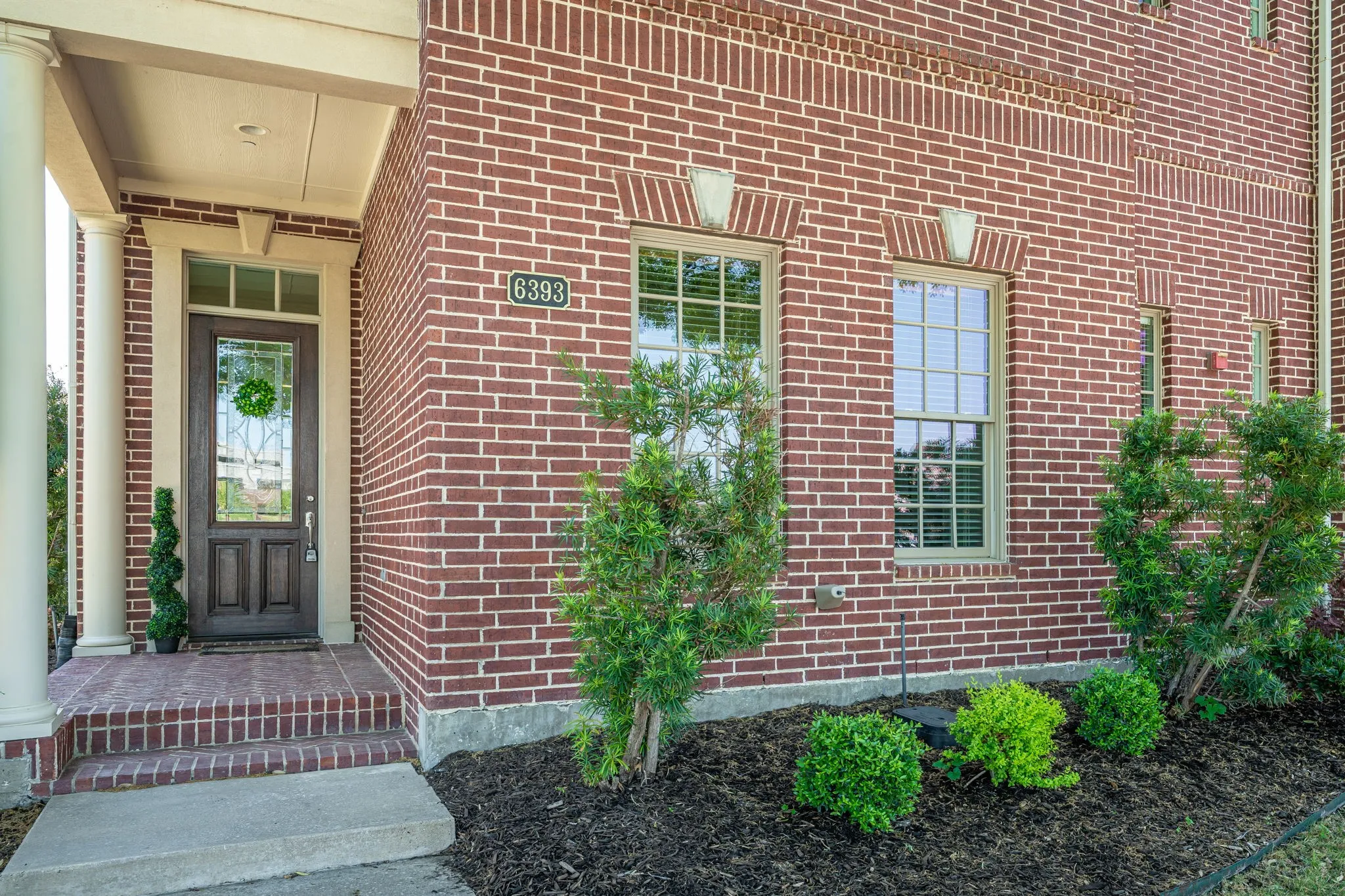 Townhouse For Sale in Collin County , 6393 Burnham Street, Frisco, Texas 75034, 4 Bedroom, 3 Bathroom, 2 Garage spaces, 3,280 Sqft, built in 2004, Preowned, mls#21227693, Real Estate Agent in Frisco, Homes For Sale in Collin county, Homes For Sale in Frisco, Realtor in Frisco Texas, Real Estate Brokerage Independent Realty Texas, Luminita Cordes Realtor
