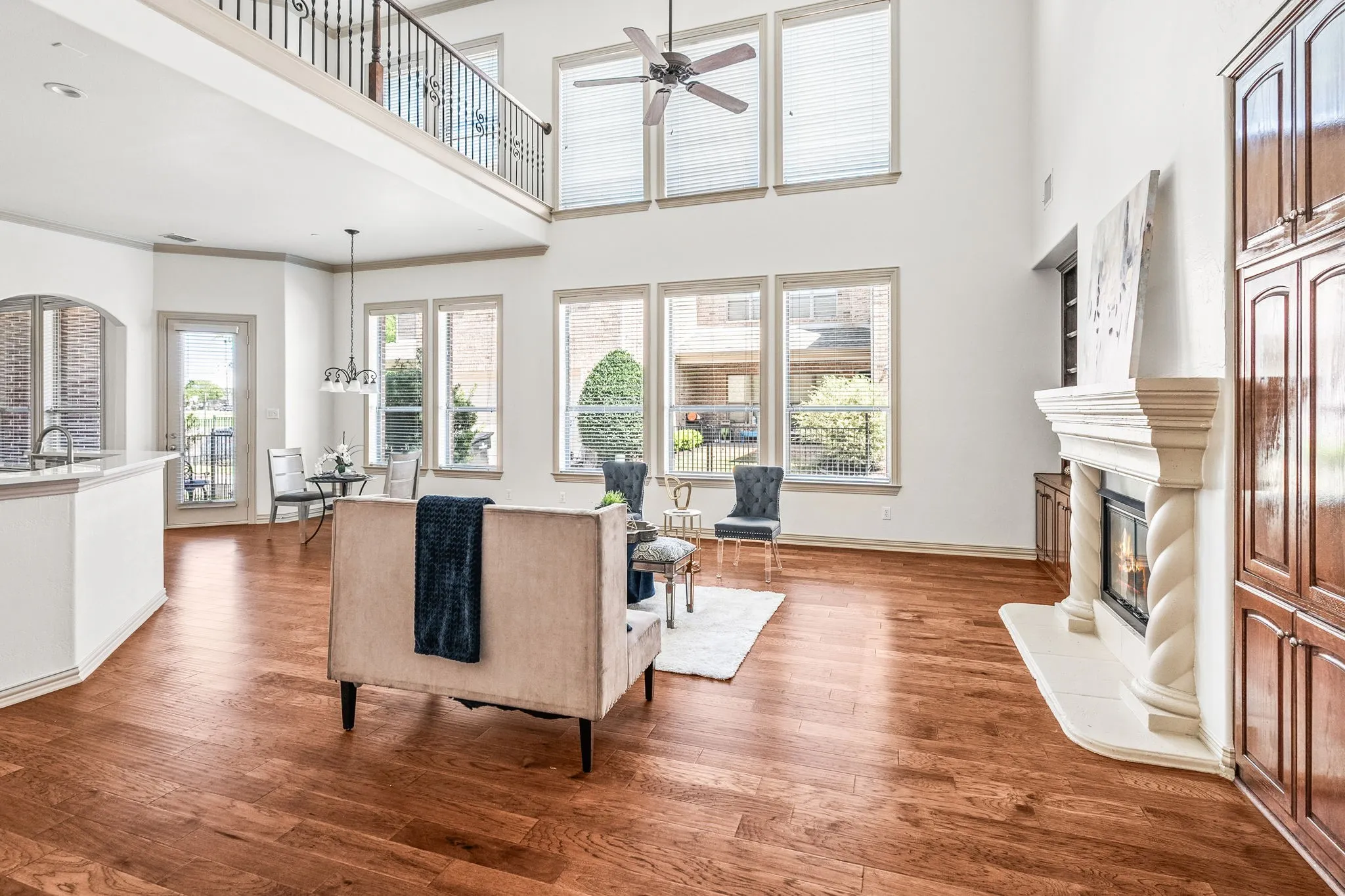 Townhouse For Sale in Collin County , 6393 Burnham Street, Frisco, Texas 75034, 4 Bedroom, 3 Bathroom, 2 Garage spaces, 3,280 Sqft, built in 2004, Preowned, mls#21227693, Real Estate Agent in Frisco, Homes For Sale in Collin county, Homes For Sale in Frisco, Realtor in Frisco Texas, Real Estate Brokerage Independent Realty Texas, Luminita Cordes Realtor