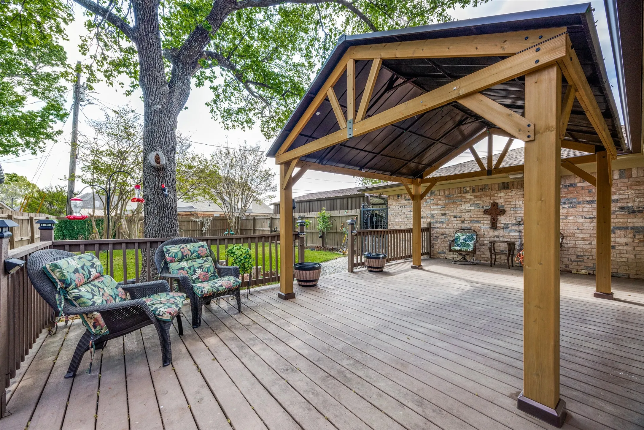 Single Family Residence For Sale in Grayson County , 2705 N Woods Street, Sherman, Texas 75092, 3 Bedroom, 2 Bathroom, 2 Garage spaces, 1,584 Sqft, built in 1973, Preowned, mls#21226669, Real Estate Agent in Sherman, Homes For Sale in Grayson county, Homes For Sale in Sherman, Realtor in Sherman Texas, Real Estate Brokerage Independent Realty Texas, Luminita Cordes Realtor