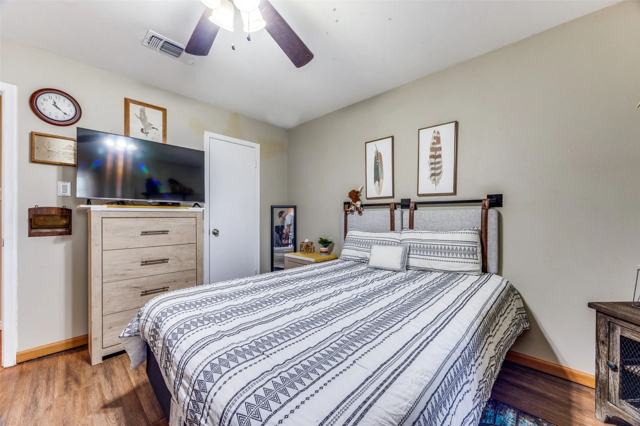 Single Family Residence For Sale in Grayson County , 2705 N Woods Street, Sherman, Texas 75092, 3 Bedroom, 2 Bathroom, 2 Garage spaces, 1,584 Sqft, built in 1973, Preowned, mls#21226669, Real Estate Agent in Sherman, Homes For Sale in Grayson county, Homes For Sale in Sherman, Realtor in Sherman Texas, Real Estate Brokerage Independent Realty Texas, Luminita Cordes Realtor