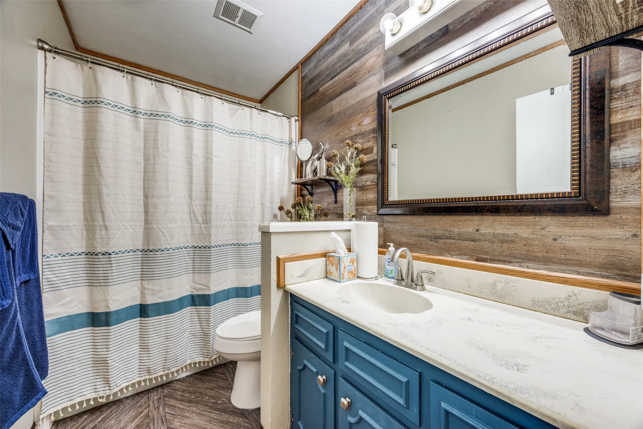 Single Family Residence For Sale in Grayson County , 2705 N Woods Street, Sherman, Texas 75092, 3 Bedroom, 2 Bathroom, 2 Garage spaces, 1,584 Sqft, built in 1973, Preowned, mls#21226669, Real Estate Agent in Sherman, Homes For Sale in Grayson county, Homes For Sale in Sherman, Realtor in Sherman Texas, Real Estate Brokerage Independent Realty Texas, Luminita Cordes Realtor