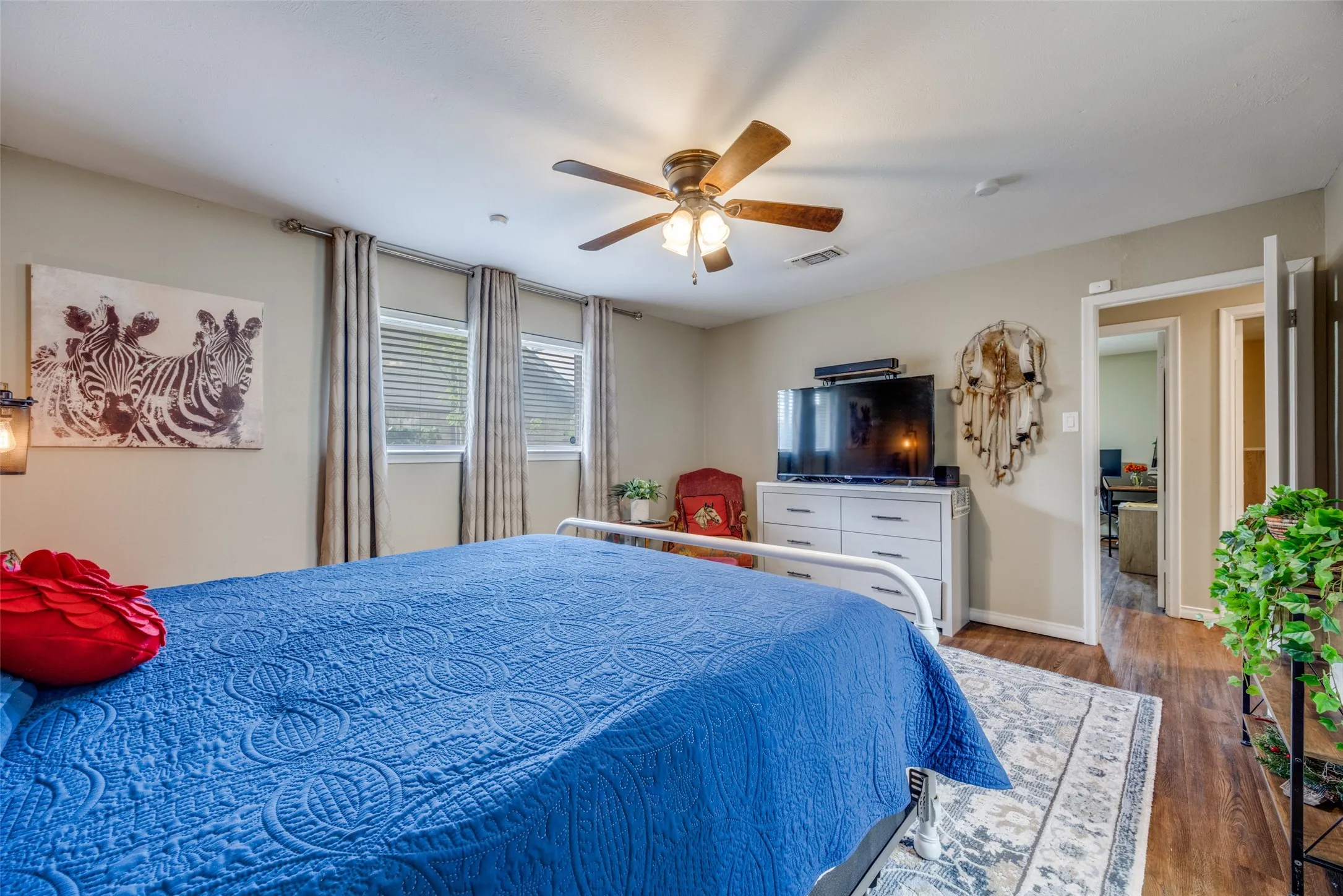 Single Family Residence For Sale in Grayson County , 2705 N Woods Street, Sherman, Texas 75092, 3 Bedroom, 2 Bathroom, 2 Garage spaces, 1,584 Sqft, built in 1973, Preowned, mls#21226669, Real Estate Agent in Sherman, Homes For Sale in Grayson county, Homes For Sale in Sherman, Realtor in Sherman Texas, Real Estate Brokerage Independent Realty Texas, Luminita Cordes Realtor