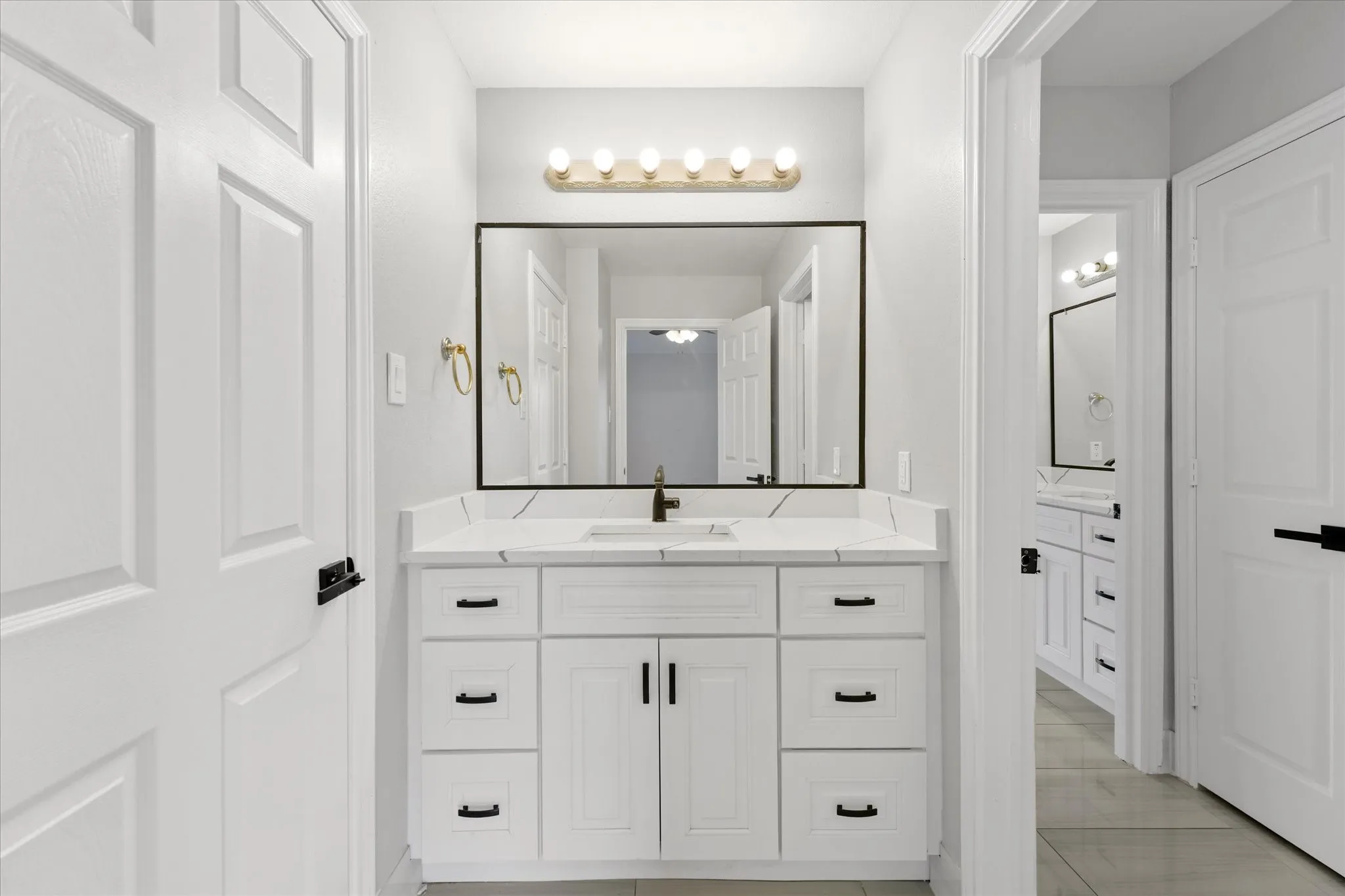 Single Family Residence For Sale in Tarrant County , 503 Indian Paintbrush Way, Southlake, Texas 76092, 5 Bedrooms, 4 Bathrooms, 3 Garage spaces, 4,718 Sqft, built in 2001, Price $1,450,000, mls#21226510, Real Estate Agent in Southlake, Homes For Sale in Tarrant county, Homes For Sale in Southlake, Realtor in Southlake Texas, Real Estate Brokerage Independent Realty Texas, Luminita Cordes Realtor