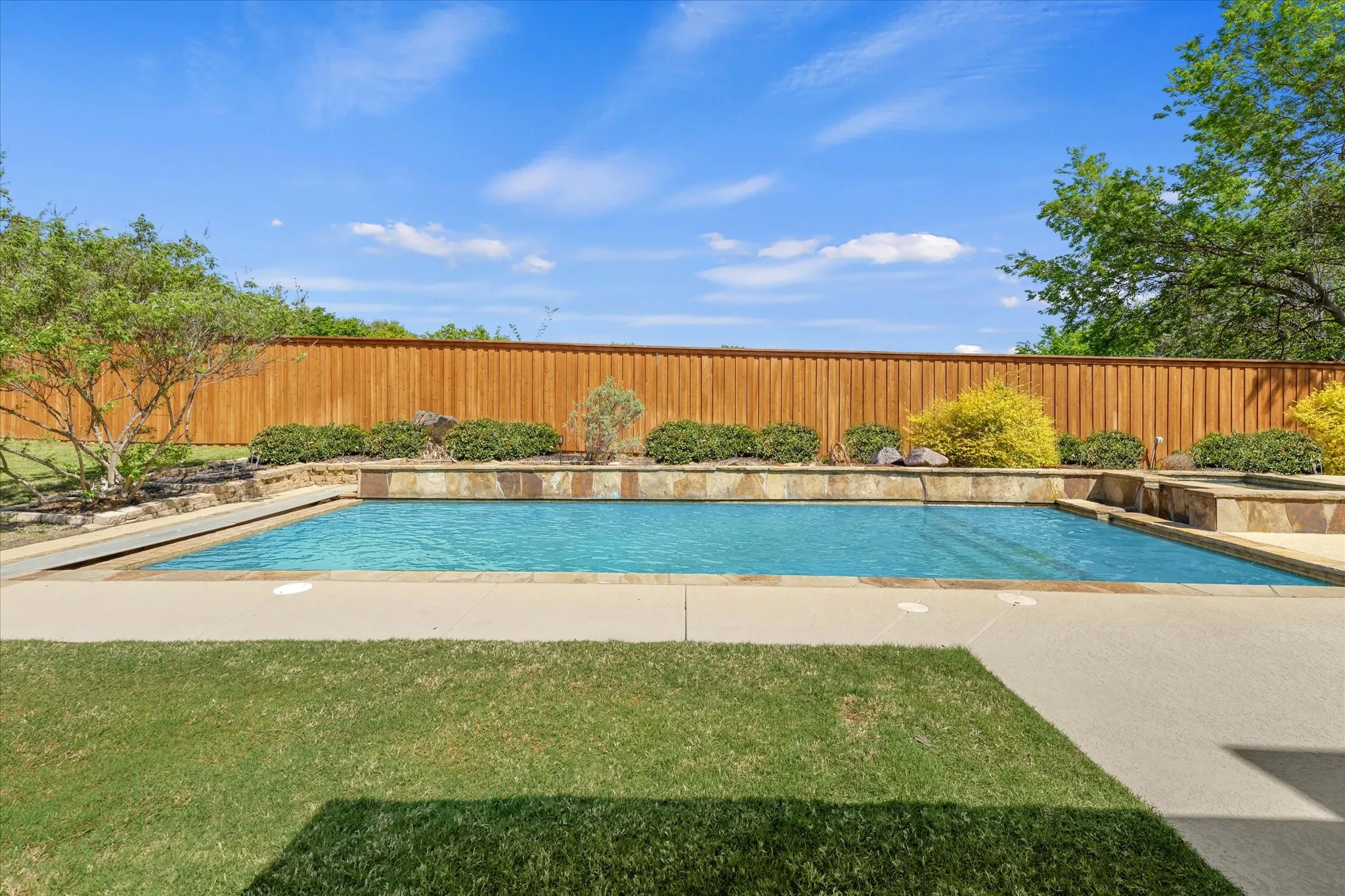 Single Family Residence For Sale in Tarrant County , 503 Indian Paintbrush Way, Southlake, Texas 76092, 5 Bedrooms, 4 Bathrooms, 3 Garage spaces, 4,718 Sqft, built in 2001, Price $1,450,000, mls#21226510, Real Estate Agent in Southlake, Homes For Sale in Tarrant county, Homes For Sale in Southlake, Realtor in Southlake Texas, Real Estate Brokerage Independent Realty Texas, Luminita Cordes Realtor