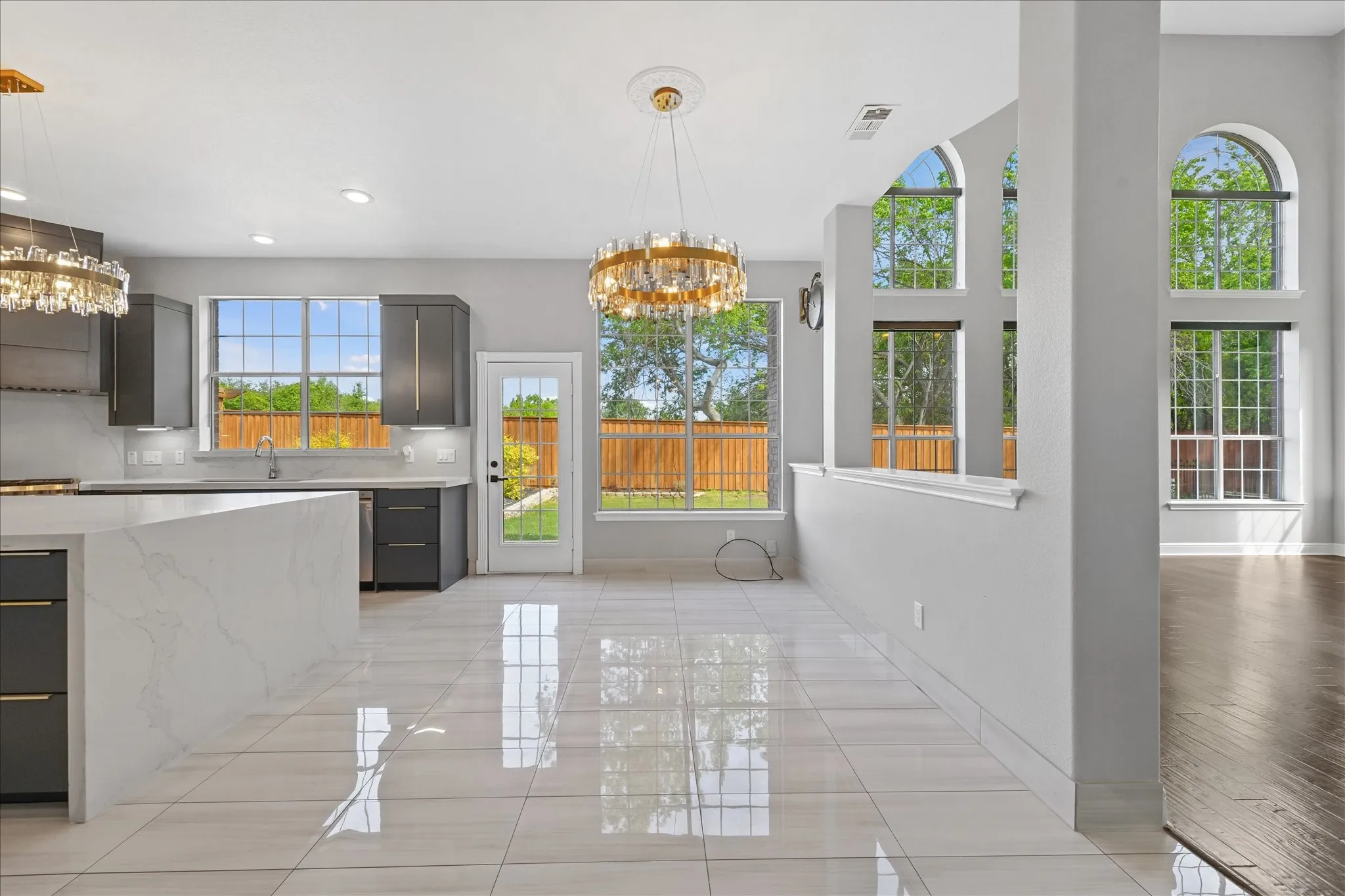 Single Family Residence For Sale in Tarrant County , 503 Indian Paintbrush Way, Southlake, Texas 76092, 5 Bedrooms, 4 Bathrooms, 3 Garage spaces, 4,718 Sqft, built in 2001, Price $1,450,000, mls#21226510, Real Estate Agent in Southlake, Homes For Sale in Tarrant county, Homes For Sale in Southlake, Realtor in Southlake Texas, Real Estate Brokerage Independent Realty Texas, Luminita Cordes Realtor