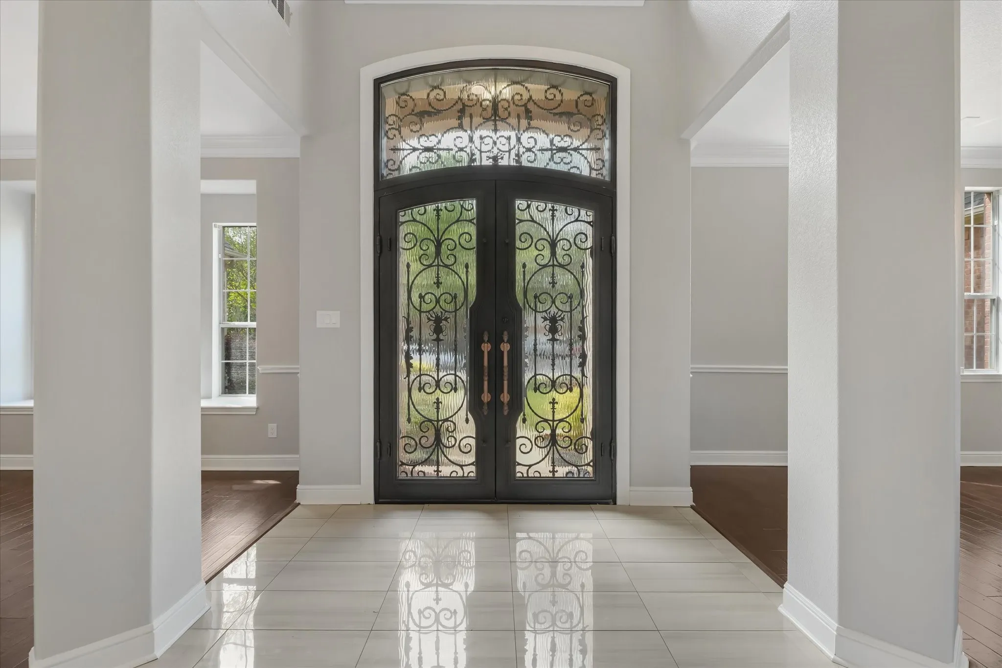 Single Family Residence For Sale in Tarrant County , 503 Indian Paintbrush Way, Southlake, Texas 76092, 5 Bedrooms, 4 Bathrooms, 3 Garage spaces, 4,718 Sqft, built in 2001, Price $1,450,000, mls#21226510, Real Estate Agent in Southlake, Homes For Sale in Tarrant county, Homes For Sale in Southlake, Realtor in Southlake Texas, Real Estate Brokerage Independent Realty Texas, Luminita Cordes Realtor