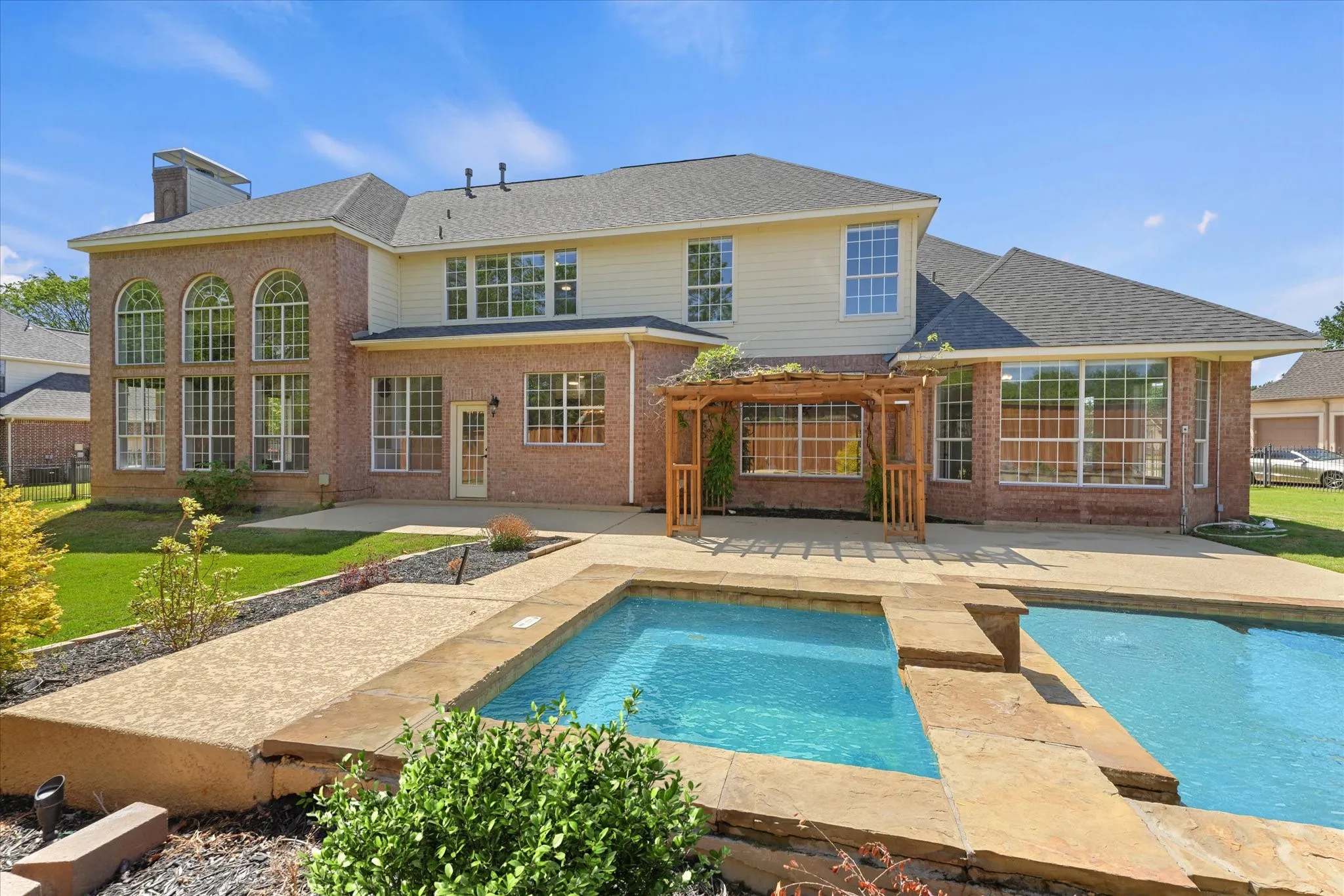 Single Family Residence For Sale in Tarrant County , 503 Indian Paintbrush Way, Southlake, Texas 76092, 5 Bedrooms, 4 Bathrooms, 3 Garage spaces, 4,718 Sqft, built in 2001, Price $1,450,000, mls#21226510, Real Estate Agent in Southlake, Homes For Sale in Tarrant county, Homes For Sale in Southlake, Realtor in Southlake Texas, Real Estate Brokerage Independent Realty Texas, Luminita Cordes Realtor