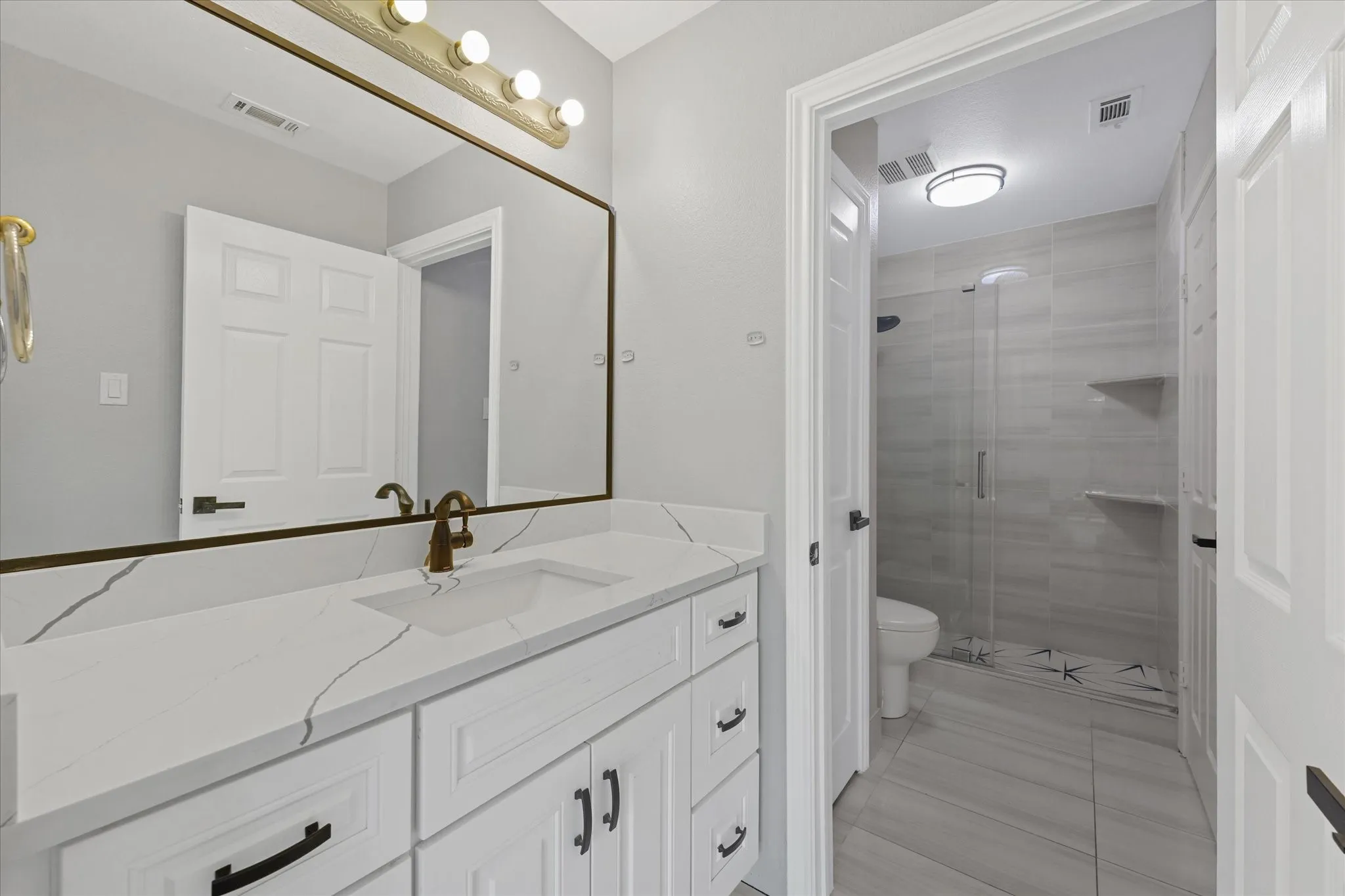 Single Family Residence For Sale in Tarrant County , 503 Indian Paintbrush Way, Southlake, Texas 76092, 5 Bedrooms, 4 Bathrooms, 3 Garage spaces, 4,718 Sqft, built in 2001, Price $1,450,000, mls#21226510, Real Estate Agent in Southlake, Homes For Sale in Tarrant county, Homes For Sale in Southlake, Realtor in Southlake Texas, Real Estate Brokerage Independent Realty Texas, Luminita Cordes Realtor