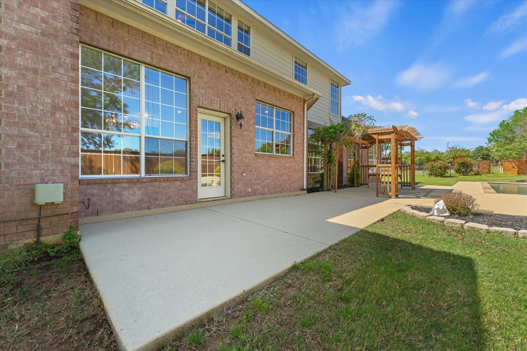 Single Family Residence For Sale in Tarrant County , 503 Indian Paintbrush Way, Southlake, Texas 76092, 5 Bedrooms, 4 Bathrooms, 3 Garage spaces, 4,718 Sqft, built in 2001, Price $1,450,000, mls#21226510, Real Estate Agent in Southlake, Homes For Sale in Tarrant county, Homes For Sale in Southlake, Realtor in Southlake Texas, Real Estate Brokerage Independent Realty Texas, Luminita Cordes Realtor