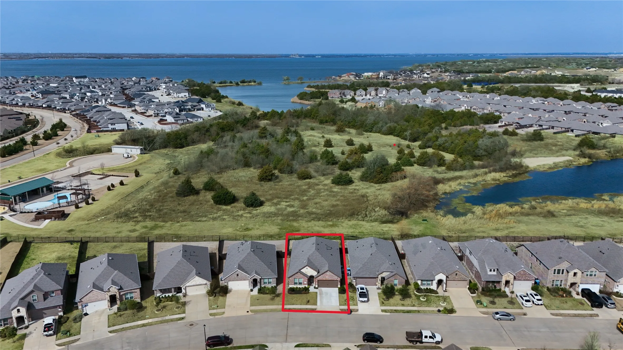 Single Family Residence For Sale in Kaufman County , 1043 Sublime Drive, Heath, Texas 75126, 4 Bedroom, 2 Bathroom, 2 Garage spaces, 2,135 Sqft, built in 2020, Preowned, mls#21227823, Real Estate Agent in Heath, Homes For Sale in Kaufman county, Homes For Sale in Heath, Realtor in Heath Texas, Real Estate Brokerage Independent Realty Texas, Luminita Cordes Realtor