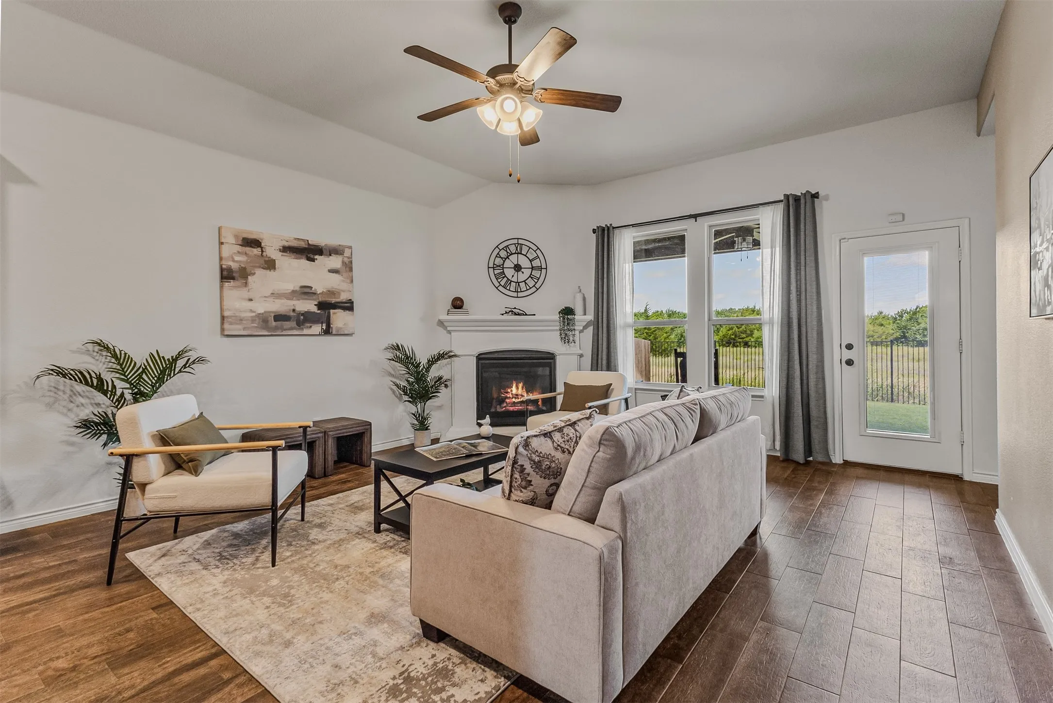 Single Family Residence For Sale in Kaufman County , 1043 Sublime Drive, Heath, Texas 75126, 4 Bedroom, 2 Bathroom, 2 Garage spaces, 2,135 Sqft, built in 2020, Preowned, mls#21227823, Real Estate Agent in Heath, Homes For Sale in Kaufman county, Homes For Sale in Heath, Realtor in Heath Texas, Real Estate Brokerage Independent Realty Texas, Luminita Cordes Realtor
