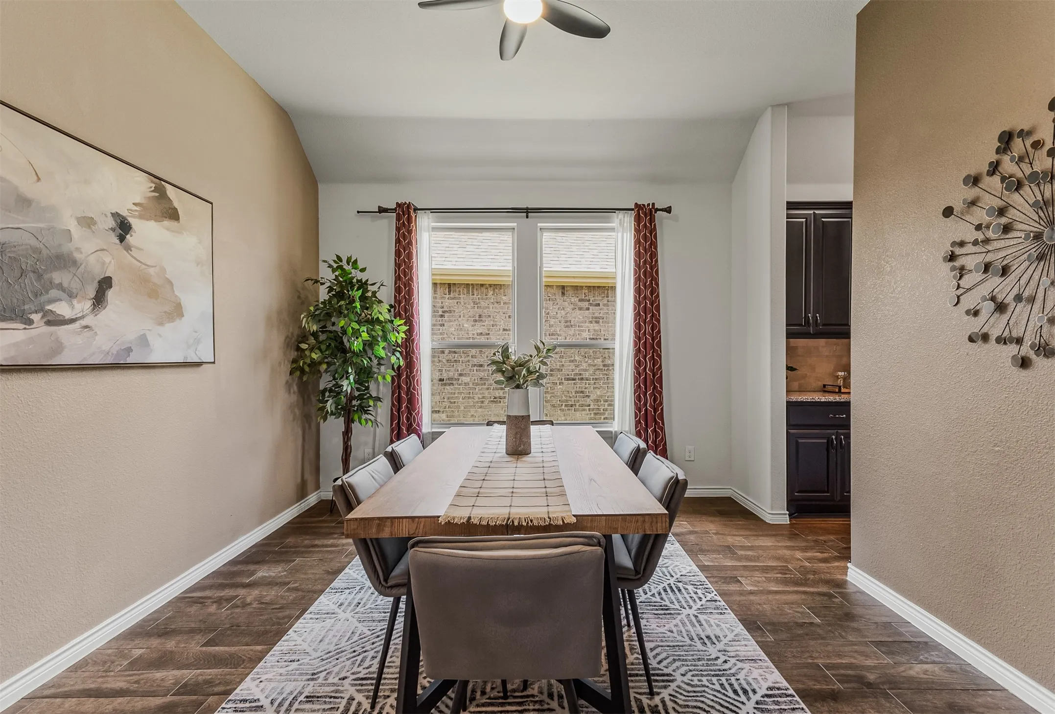 Single Family Residence For Sale in Kaufman County , 1043 Sublime Drive, Heath, Texas 75126, 4 Bedroom, 2 Bathroom, 2 Garage spaces, 2,135 Sqft, built in 2020, Preowned, mls#21227823, Real Estate Agent in Heath, Homes For Sale in Kaufman county, Homes For Sale in Heath, Realtor in Heath Texas, Real Estate Brokerage Independent Realty Texas, Luminita Cordes Realtor