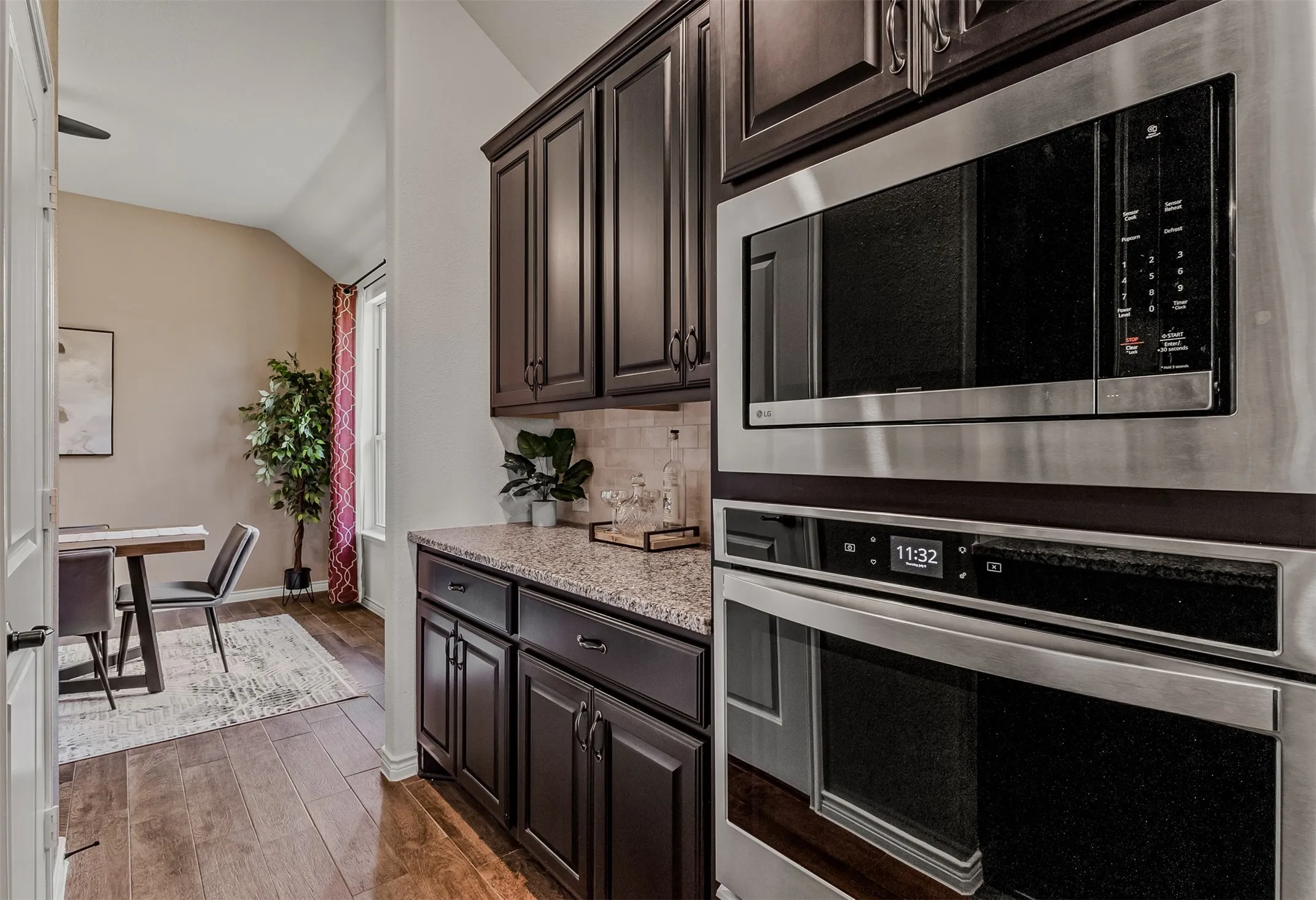 Single Family Residence For Sale in Kaufman County , 1043 Sublime Drive, Heath, Texas 75126, 4 Bedroom, 2 Bathroom, 2 Garage spaces, 2,135 Sqft, built in 2020, Preowned, mls#21227823, Real Estate Agent in Heath, Homes For Sale in Kaufman county, Homes For Sale in Heath, Realtor in Heath Texas, Real Estate Brokerage Independent Realty Texas, Luminita Cordes Realtor