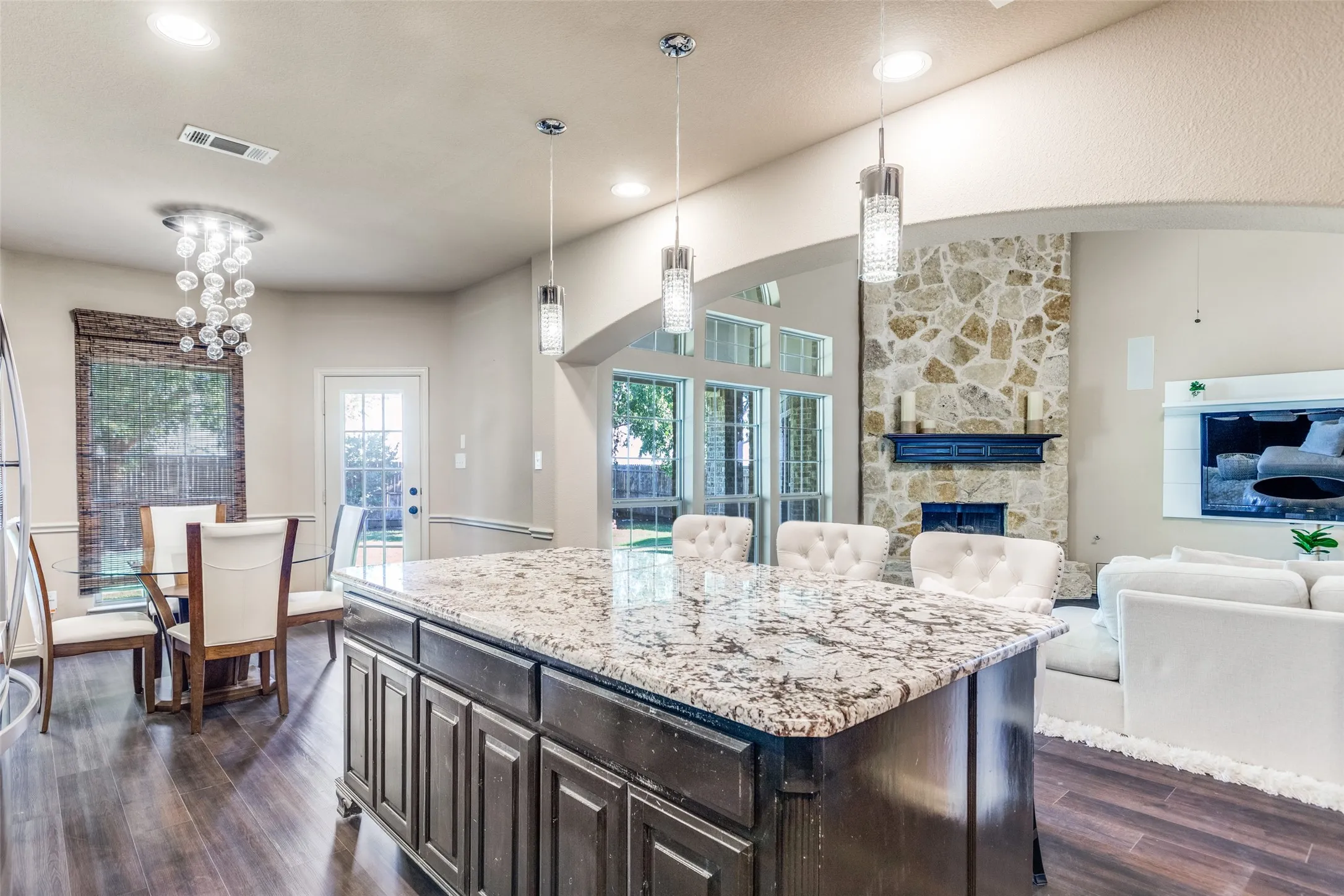 Single Family Residence For Sale in Collin County , 11916 Presario Road, Mc Kinney, Texas 75071, 5 Bedroom, 4 Bathroom, 3 Garage spaces, 3,768 Sqft, built in 2013, mls#21225828, Real Estate Agent in Mc Kinney, Homes For Sale in Collin county, Homes For Sale in Mc Kinney, Realtor in Mc Kinney Texas, Real Estate Brokerage Independent Realty Texas, Luminita Cordes Realtor