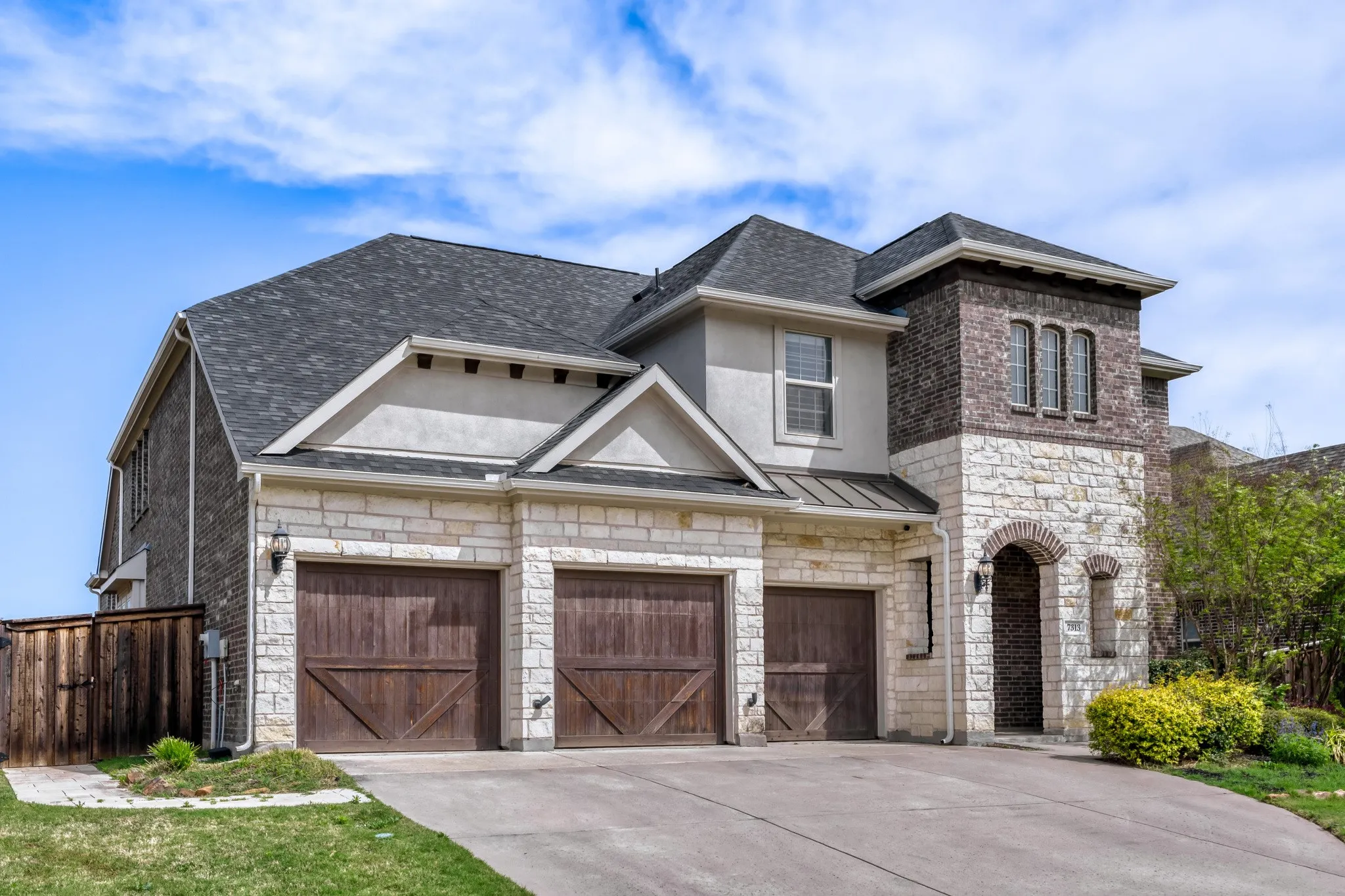 Single Family Residence For Sale in Collin County , 7313 Clear Rapids Drive, Mc Kinney, Texas 75071, 4 Bedroom, 4 Bathroom, 3 Garage spaces, 3,702 Sqft, built in 2018, mls#21220652, Real Estate Agent in Mc Kinney, Homes For Sale in Collin county, Homes For Sale in Mc Kinney, Realtor in Mc Kinney Texas, Real Estate Brokerage Independent Realty Texas, Luminita Cordes Realtor