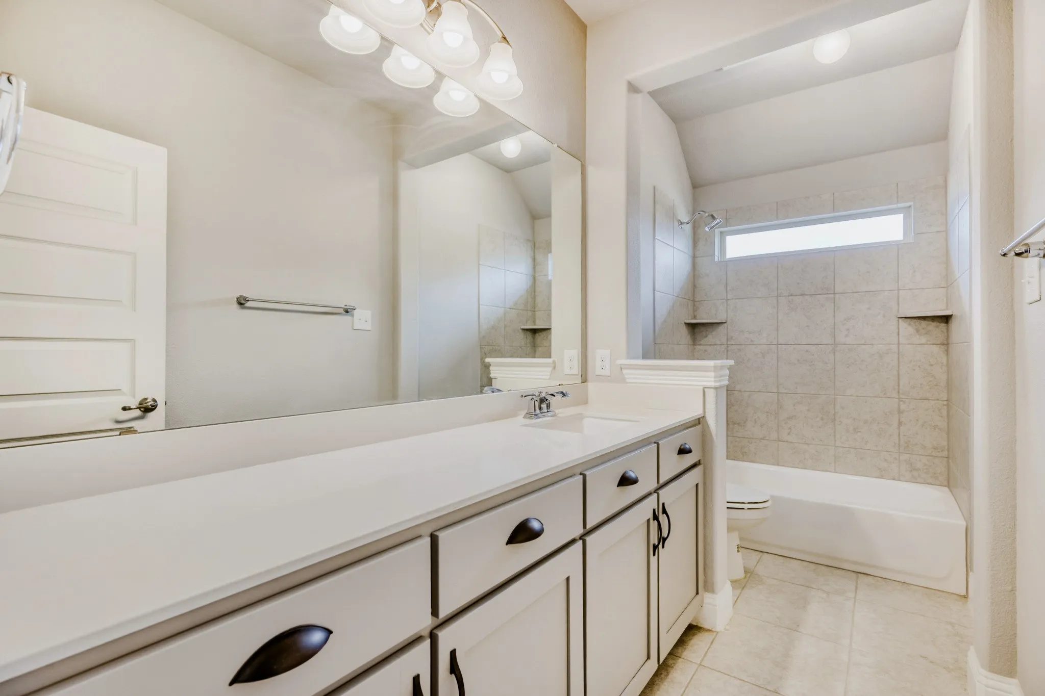 Single Family Residence For Sale in Collin County , 7313 Clear Rapids Drive, Mc Kinney, Texas 75071, 4 Bedroom, 4 Bathroom, 3 Garage spaces, 3,702 Sqft, built in 2018, mls#21220652, Real Estate Agent in Mc Kinney, Homes For Sale in Collin county, Homes For Sale in Mc Kinney, Realtor in Mc Kinney Texas, Real Estate Brokerage Independent Realty Texas, Luminita Cordes Realtor
