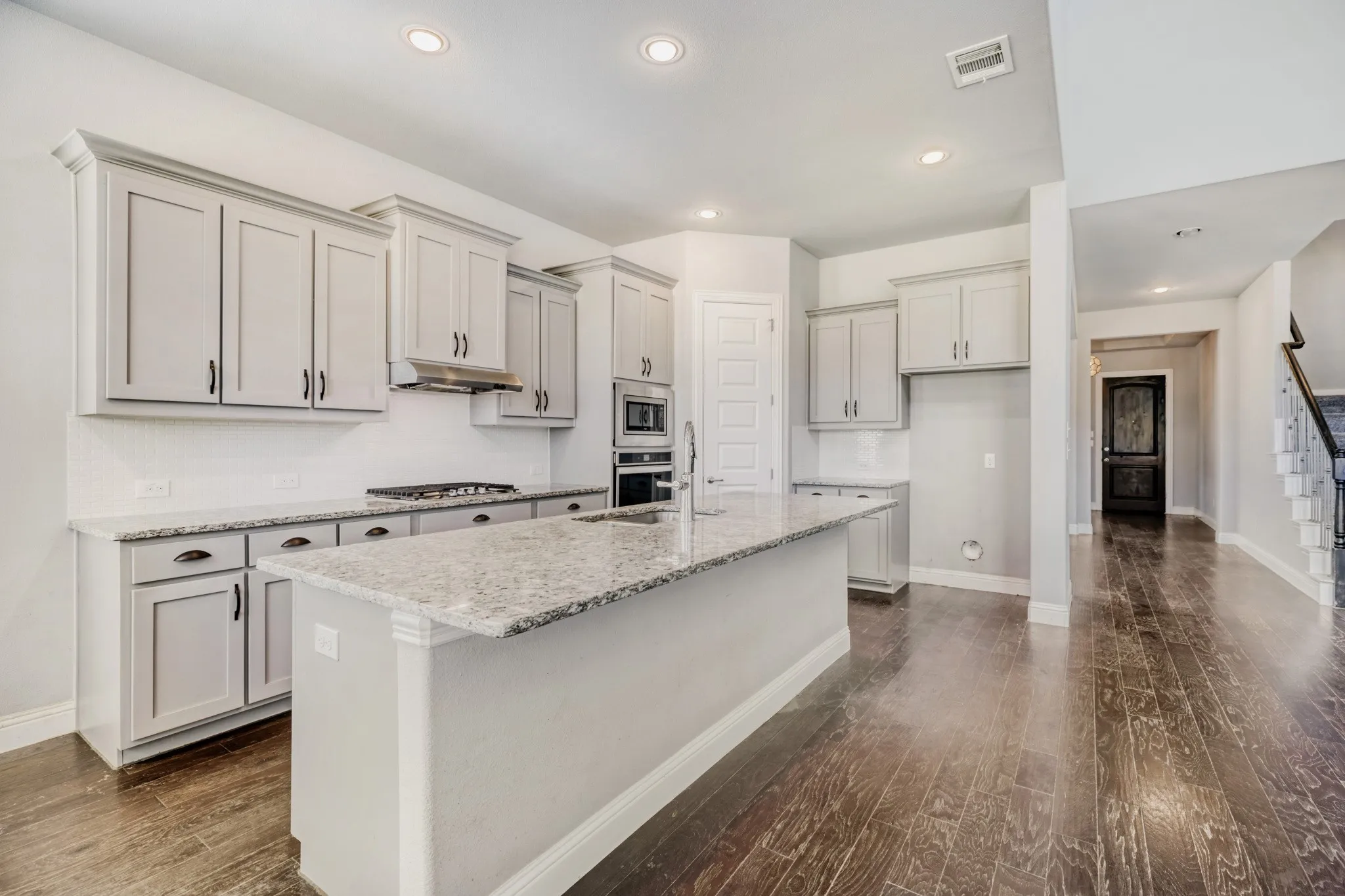 Single Family Residence For Sale in Collin County , 7313 Clear Rapids Drive, Mc Kinney, Texas 75071, 4 Bedroom, 4 Bathroom, 3 Garage spaces, 3,702 Sqft, built in 2018, mls#21220652, Real Estate Agent in Mc Kinney, Homes For Sale in Collin county, Homes For Sale in Mc Kinney, Realtor in Mc Kinney Texas, Real Estate Brokerage Independent Realty Texas, Luminita Cordes Realtor
