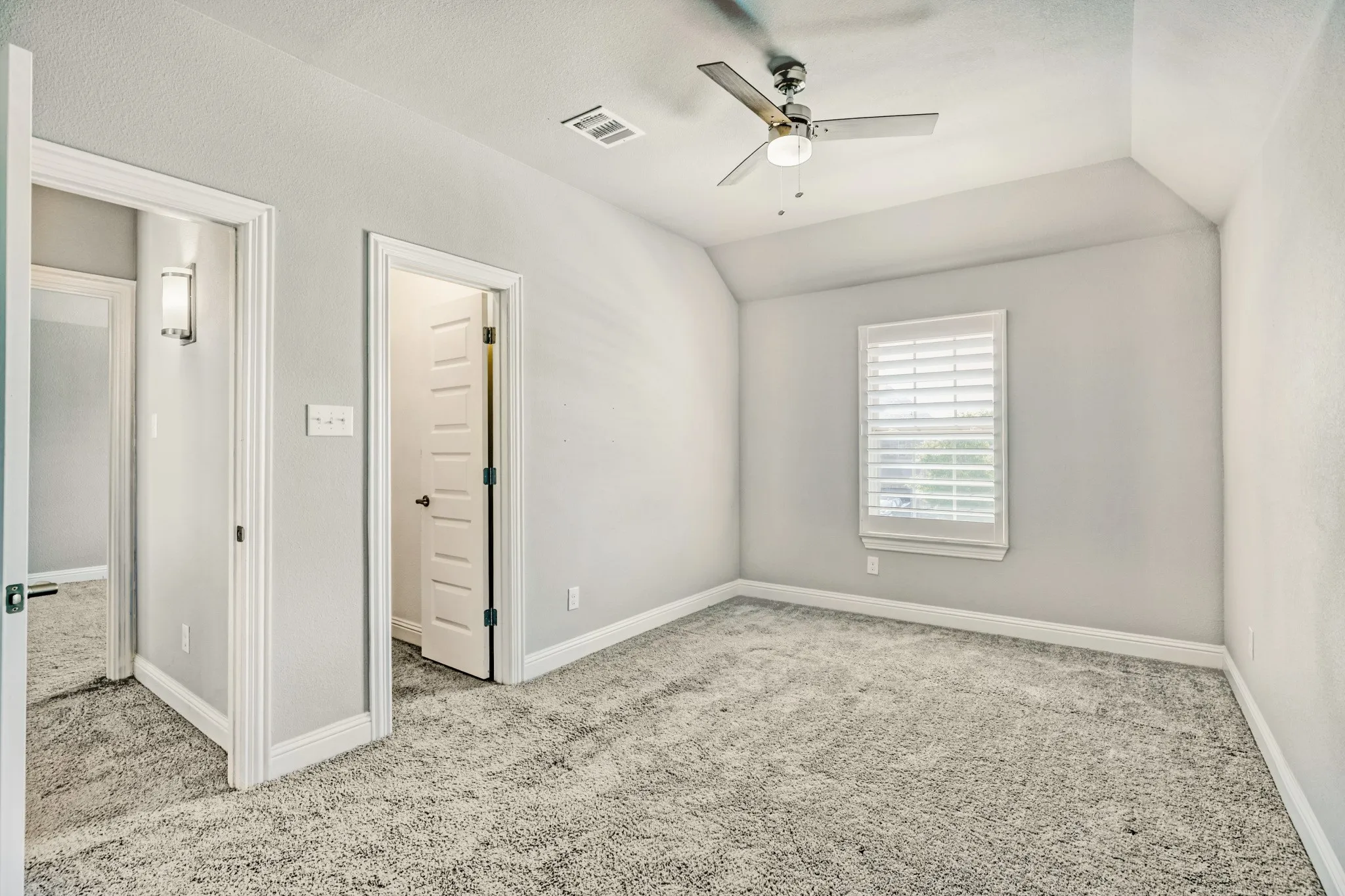 Single Family Residence For Sale in Collin County , 7313 Clear Rapids Drive, Mc Kinney, Texas 75071, 4 Bedroom, 4 Bathroom, 3 Garage spaces, 3,702 Sqft, built in 2018, mls#21220652, Real Estate Agent in Mc Kinney, Homes For Sale in Collin county, Homes For Sale in Mc Kinney, Realtor in Mc Kinney Texas, Real Estate Brokerage Independent Realty Texas, Luminita Cordes Realtor