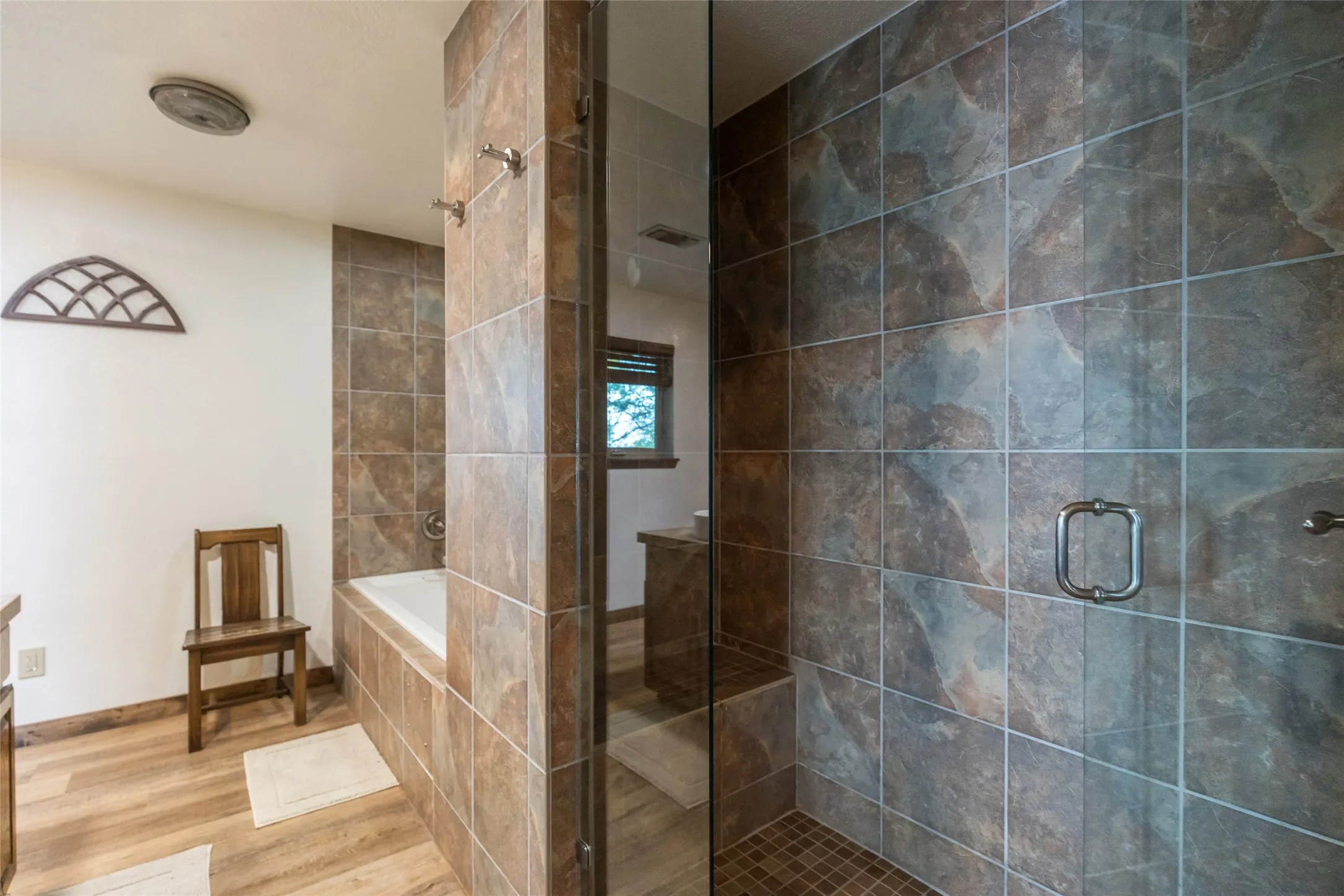 Single Family Residence For Sale in Brown County , 440 Lakeside Drive, Brownwood, Texas 76801, 6 Bedroom, 7 Bathroom, Garage spaces, 6,753 Sqft, built in 1977, Preowned, Price $2,225,000, mls#21224694, Real Estate Agent in Brownwood, Homes For Sale in Brown county, Homes For Sale in Brownwood, Realtor in Brownwood Texas, Real Estate Brokerage Independent Realty Texas, Luminita Cordes Realtor