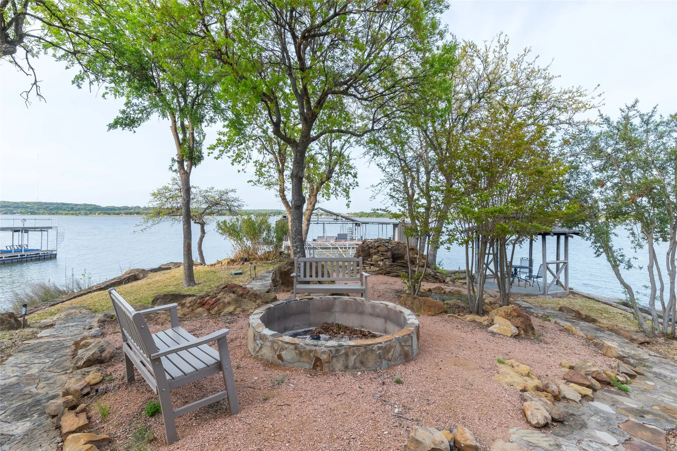 Single Family Residence For Sale in Brown County , 440 Lakeside Drive, Brownwood, Texas 76801, 6 Bedroom, 7 Bathroom, Garage spaces, 6,753 Sqft, built in 1977, Preowned, Price $2,225,000, mls#21224694, Real Estate Agent in Brownwood, Homes For Sale in Brown county, Homes For Sale in Brownwood, Realtor in Brownwood Texas, Real Estate Brokerage Independent Realty Texas, Luminita Cordes Realtor