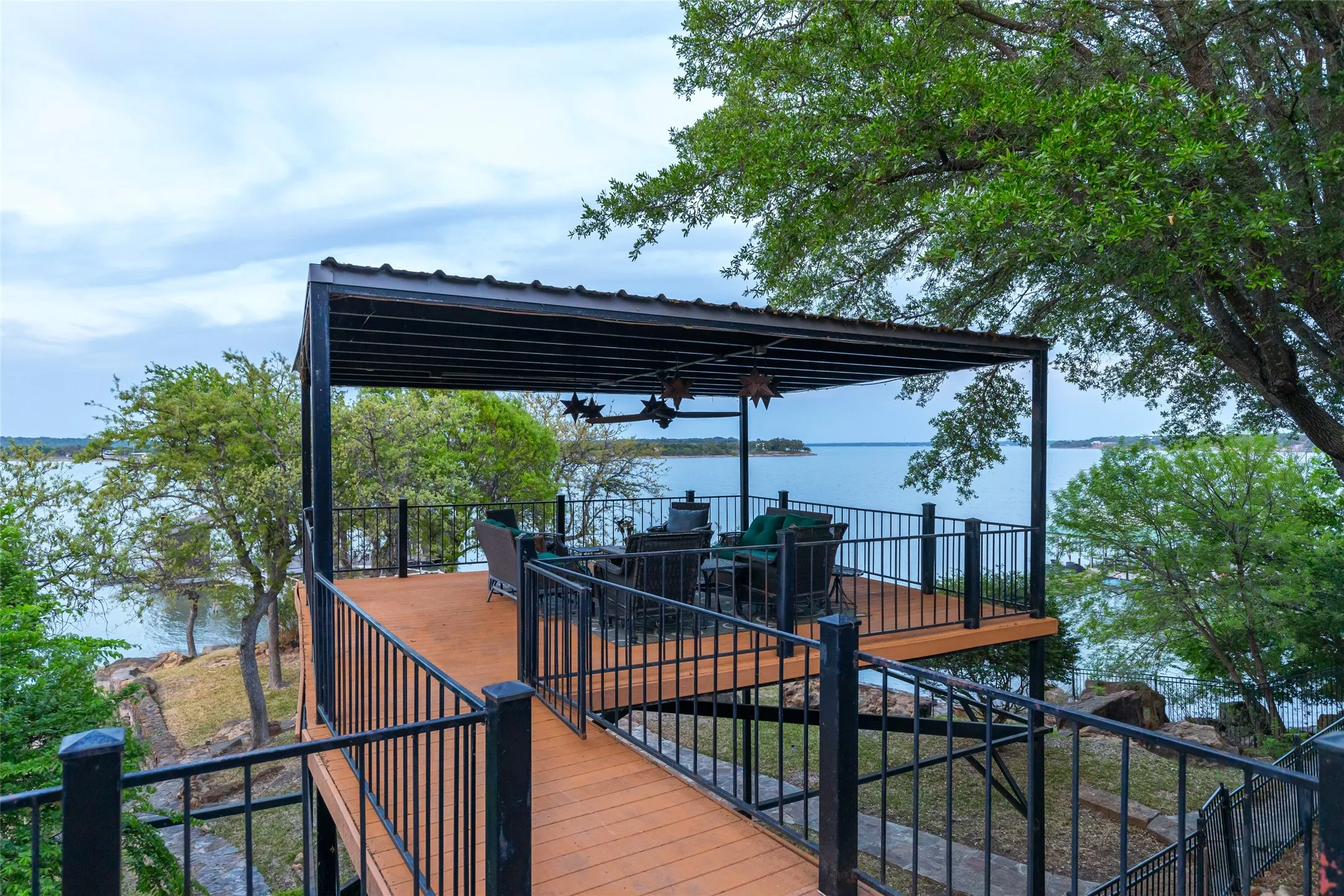 Single Family Residence For Sale in Brown County , 440 Lakeside Drive, Brownwood, Texas 76801, 6 Bedroom, 7 Bathroom, Garage spaces, 6,753 Sqft, built in 1977, Preowned, Price $2,225,000, mls#21224694, Real Estate Agent in Brownwood, Homes For Sale in Brown county, Homes For Sale in Brownwood, Realtor in Brownwood Texas, Real Estate Brokerage Independent Realty Texas, Luminita Cordes Realtor