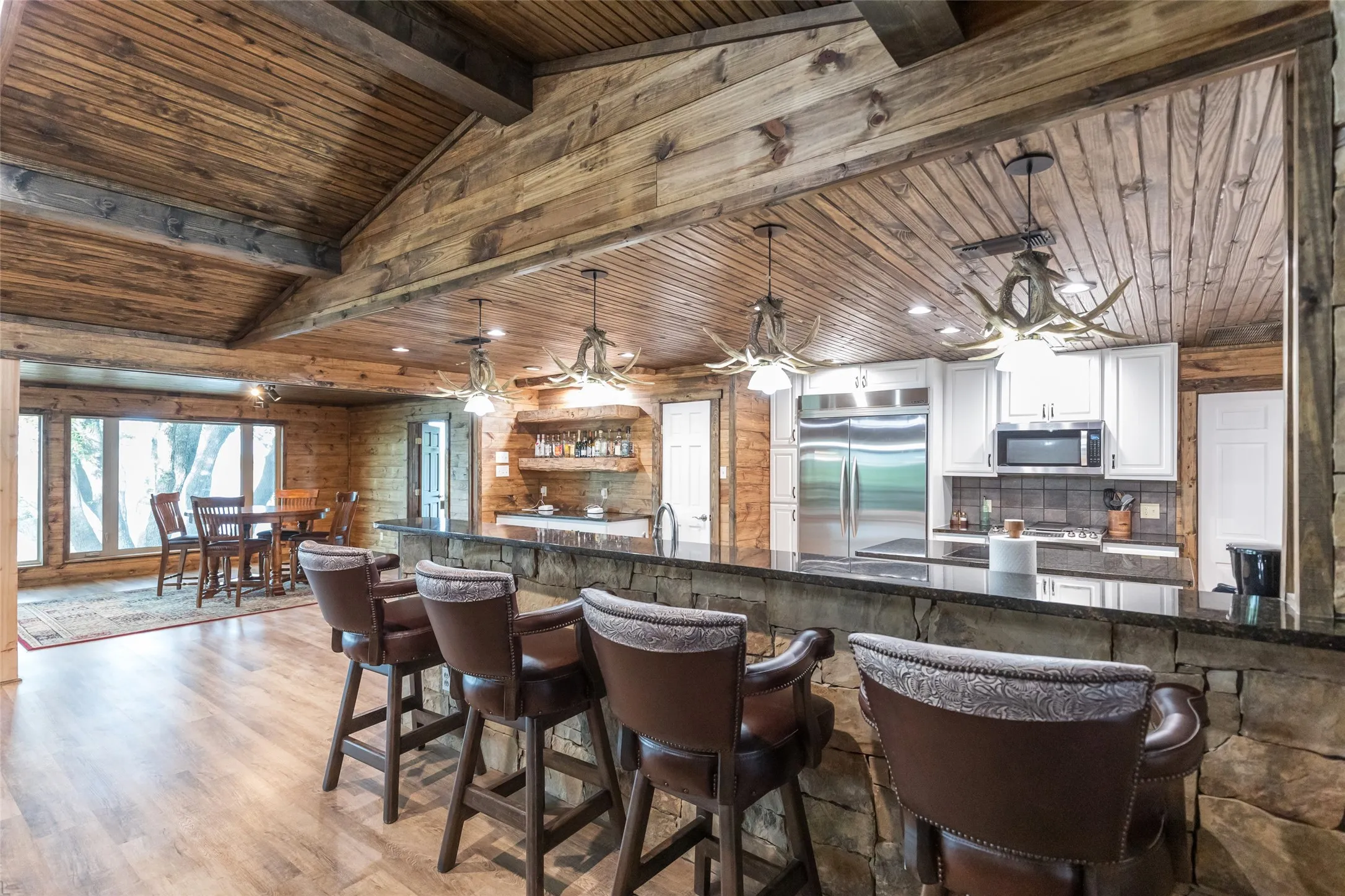 Single Family Residence For Sale in Brown County , 440 Lakeside Drive, Brownwood, Texas 76801, 6 Bedroom, 7 Bathroom, Garage spaces, 6,753 Sqft, built in 1977, Preowned, Price $2,225,000, mls#21224694, Real Estate Agent in Brownwood, Homes For Sale in Brown county, Homes For Sale in Brownwood, Realtor in Brownwood Texas, Real Estate Brokerage Independent Realty Texas, Luminita Cordes Realtor