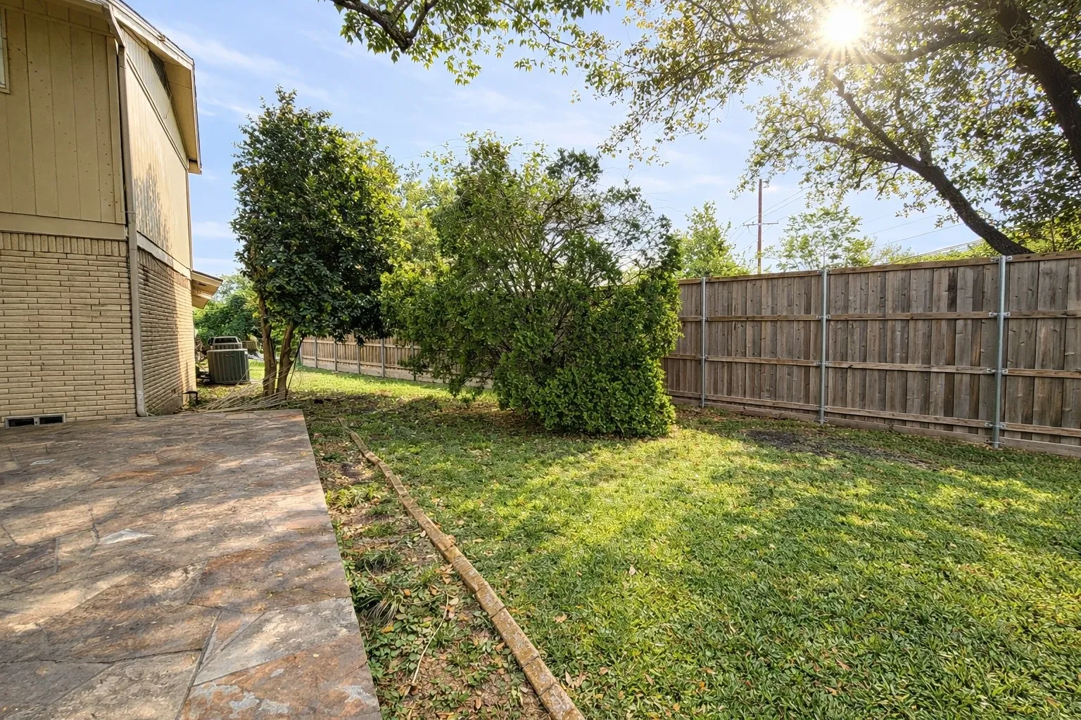 Single Family Residence For Sale in Dallas County , 12 Creekwood Circle, Richardson, Texas 75080, 4 Bedroom, 4 Bathroom, 2 Garage spaces, 3,690 Sqft, built in 1972, mls#21228551, Real Estate Agent in Richardson, Homes For Sale in Dallas county, Homes For Sale in Richardson, Realtor in Richardson Texas, Real Estate Brokerage Independent Realty Texas, Luminita Cordes Realtor