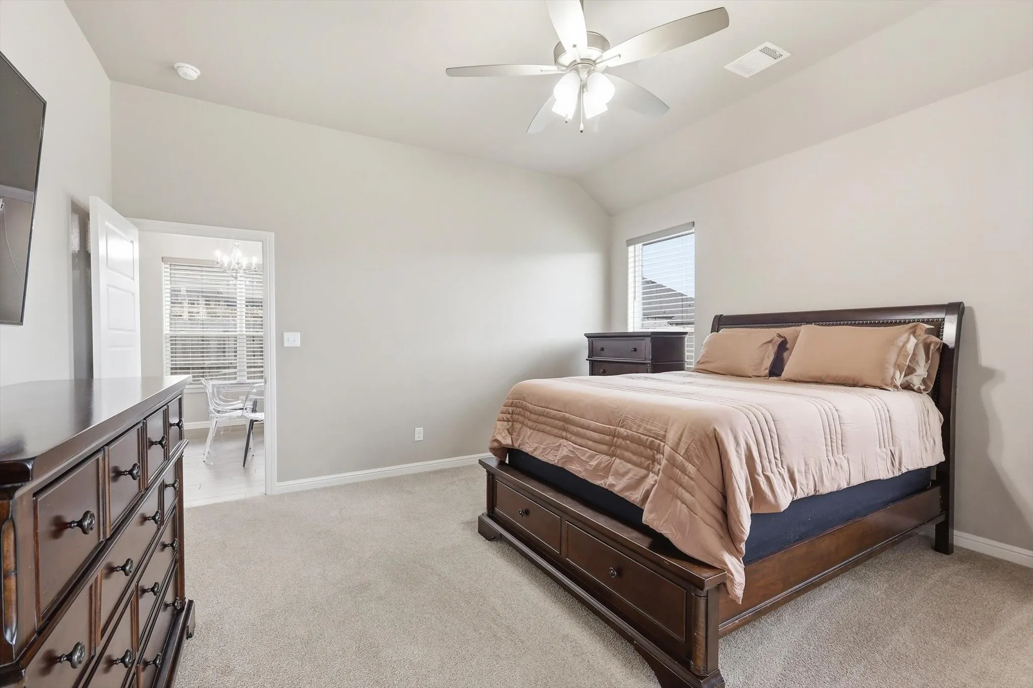 Single Family Residence For Sale in Hood County , 3312 Arrow Creek Drive, Granbury, Texas 76049, 3 Bedroom, 2 Bathroom, 2 Garage spaces, 1,549 Sqft, built in 2020, Preowned, mls#21227658, Real Estate Agent in Granbury, Homes For Sale in Hood county, Homes For Sale in Granbury, Realtor in Granbury Texas, Real Estate Brokerage Independent Realty Texas, Luminita Cordes Realtor