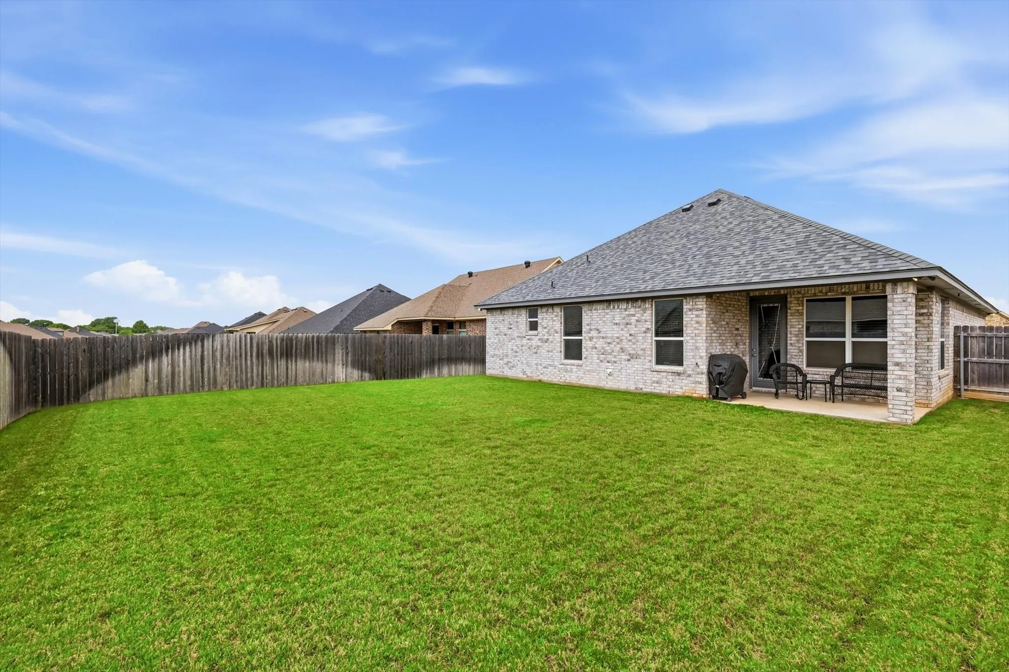 Single Family Residence For Sale in Hood County , 3312 Arrow Creek Drive, Granbury, Texas 76049, 3 Bedroom, 2 Bathroom, 2 Garage spaces, 1,549 Sqft, built in 2020, Preowned, mls#21227658, Real Estate Agent in Granbury, Homes For Sale in Hood county, Homes For Sale in Granbury, Realtor in Granbury Texas, Real Estate Brokerage Independent Realty Texas, Luminita Cordes Realtor