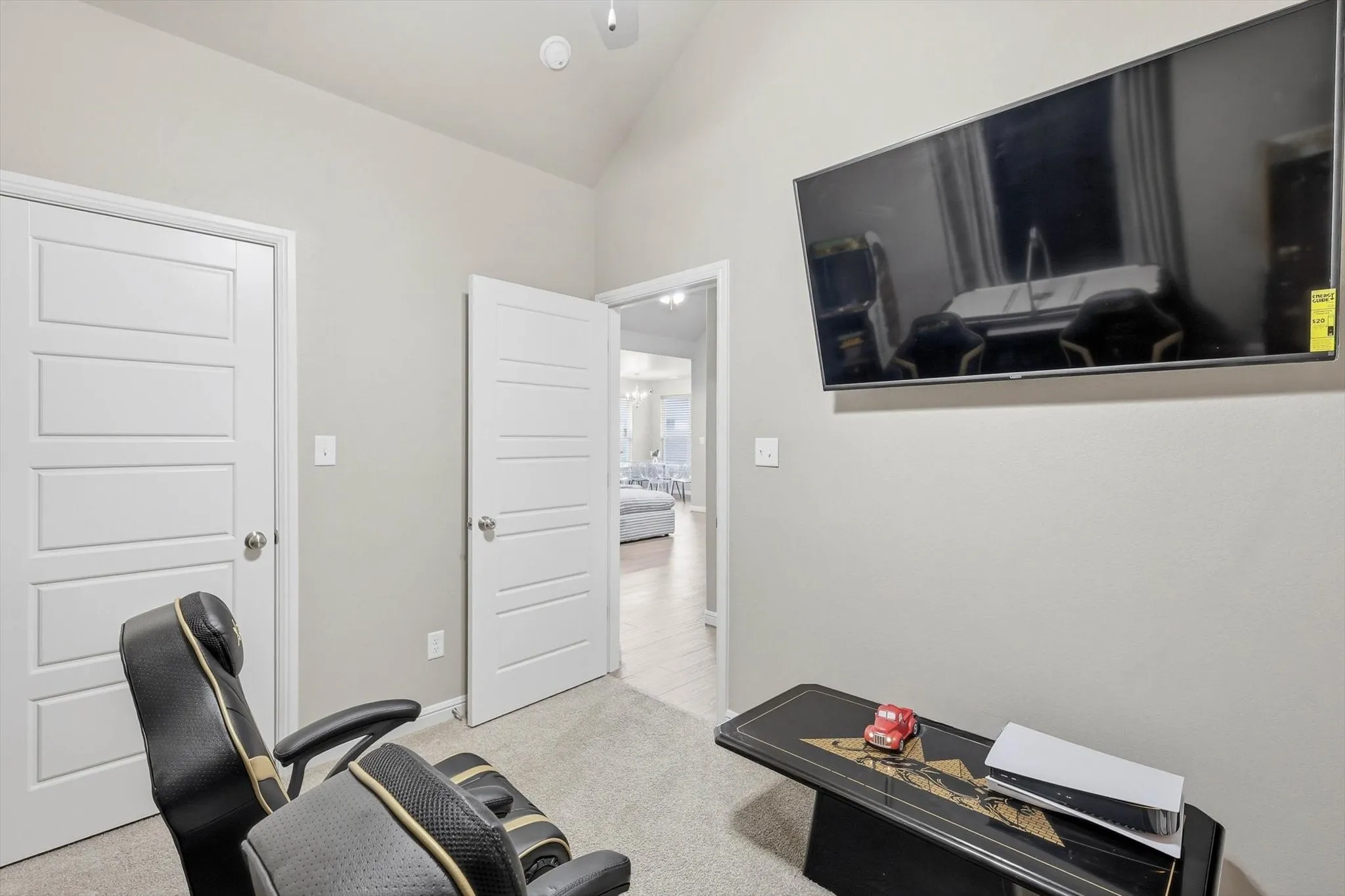 Single Family Residence For Sale in Hood County , 3312 Arrow Creek Drive, Granbury, Texas 76049, 3 Bedroom, 2 Bathroom, 2 Garage spaces, 1,549 Sqft, built in 2020, Preowned, mls#21227658, Real Estate Agent in Granbury, Homes For Sale in Hood county, Homes For Sale in Granbury, Realtor in Granbury Texas, Real Estate Brokerage Independent Realty Texas, Luminita Cordes Realtor