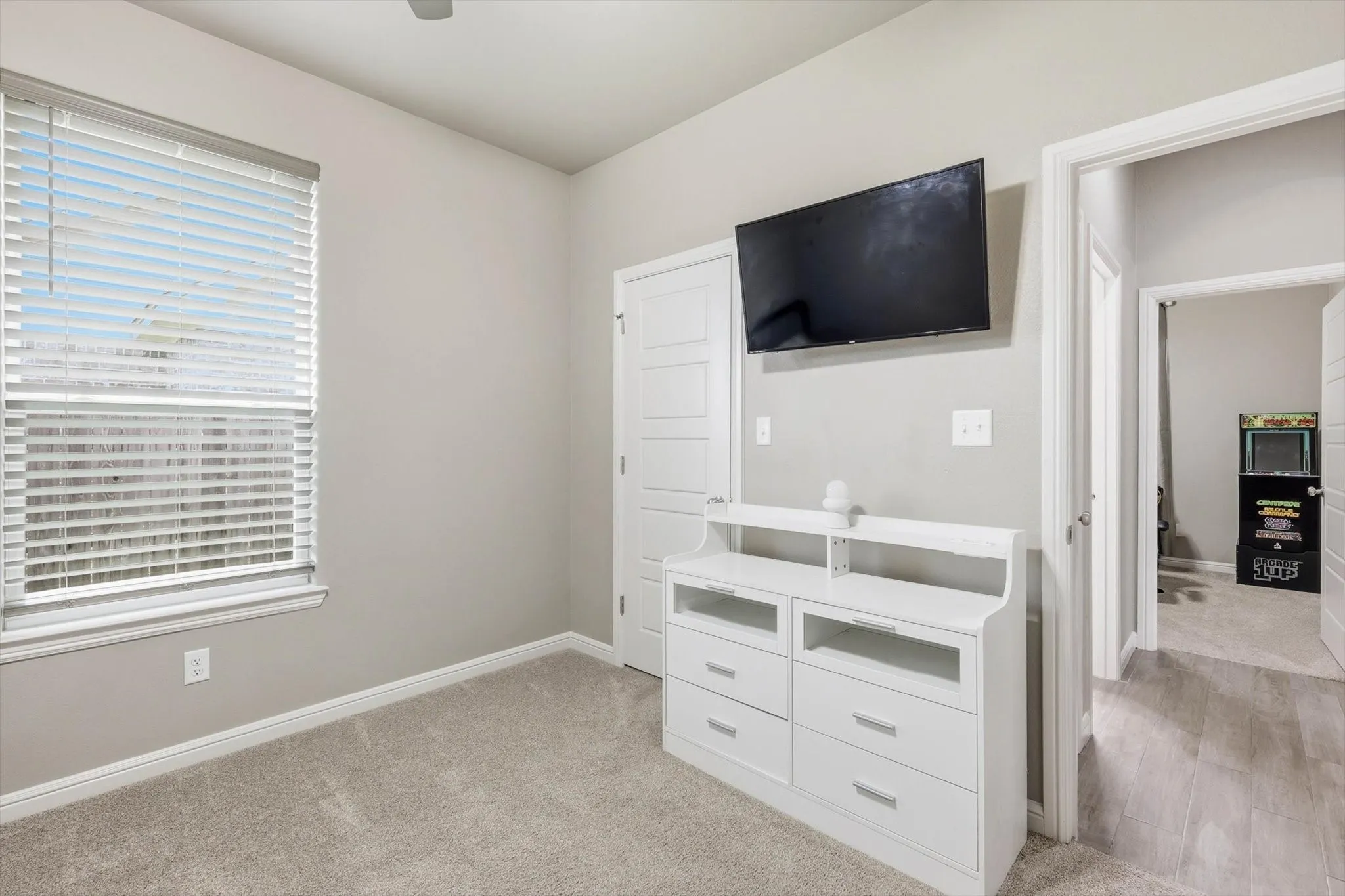 Single Family Residence For Sale in Hood County , 3312 Arrow Creek Drive, Granbury, Texas 76049, 3 Bedroom, 2 Bathroom, 2 Garage spaces, 1,549 Sqft, built in 2020, Preowned, mls#21227658, Real Estate Agent in Granbury, Homes For Sale in Hood county, Homes For Sale in Granbury, Realtor in Granbury Texas, Real Estate Brokerage Independent Realty Texas, Luminita Cordes Realtor