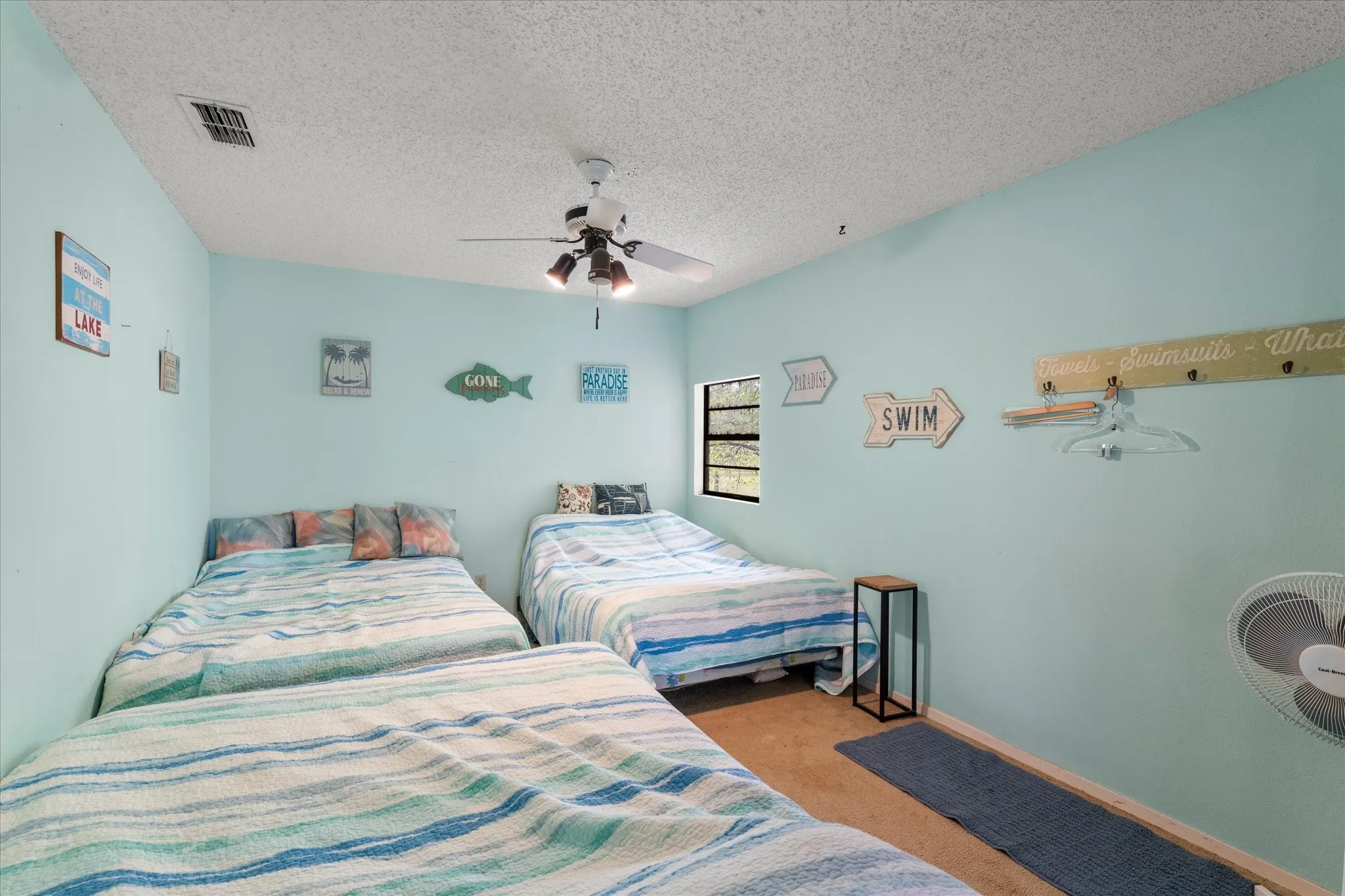 Single Family Residence For Sale in Franklin (TX) County , 405 Triple S Drive, Mount Vernon, Texas 75457, 6 Bedroom, 2 Bathroom, Garage spaces, 1,992 Sqft, built in 1980, mls#21228588, Real Estate Agent in Mount Vernon, Homes For Sale in Franklin (TX) county, Homes For Sale in Mount Vernon, Realtor in Mount Vernon Texas, Real Estate Brokerage Independent Realty Texas, Luminita Cordes Realtor