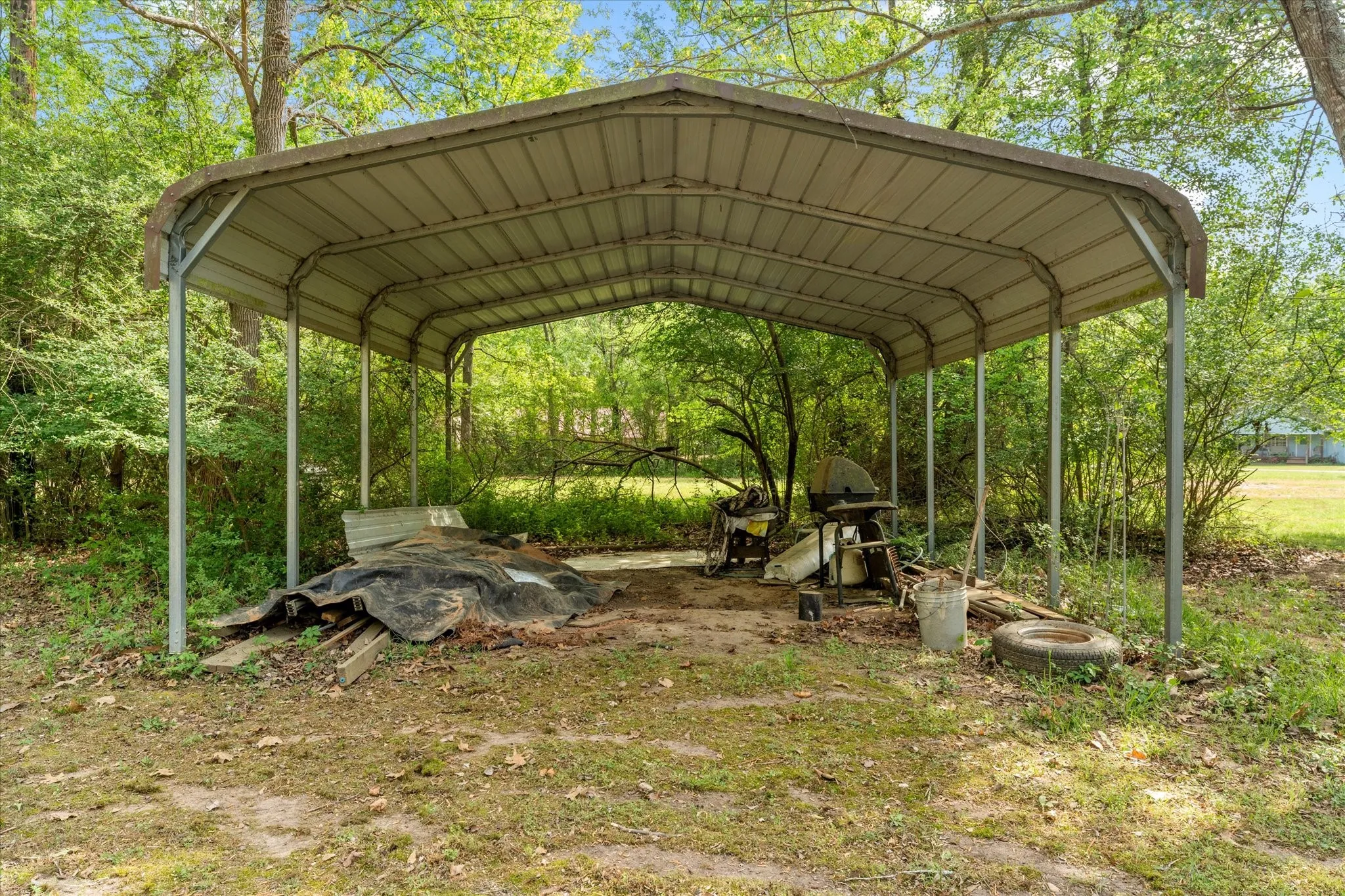 Single Family Residence For Sale in Franklin (TX) County , 405 Triple S Drive, Mount Vernon, Texas 75457, 6 Bedroom, 2 Bathroom, Garage spaces, 1,992 Sqft, built in 1980, mls#21228588, Real Estate Agent in Mount Vernon, Homes For Sale in Franklin (TX) county, Homes For Sale in Mount Vernon, Realtor in Mount Vernon Texas, Real Estate Brokerage Independent Realty Texas, Luminita Cordes Realtor