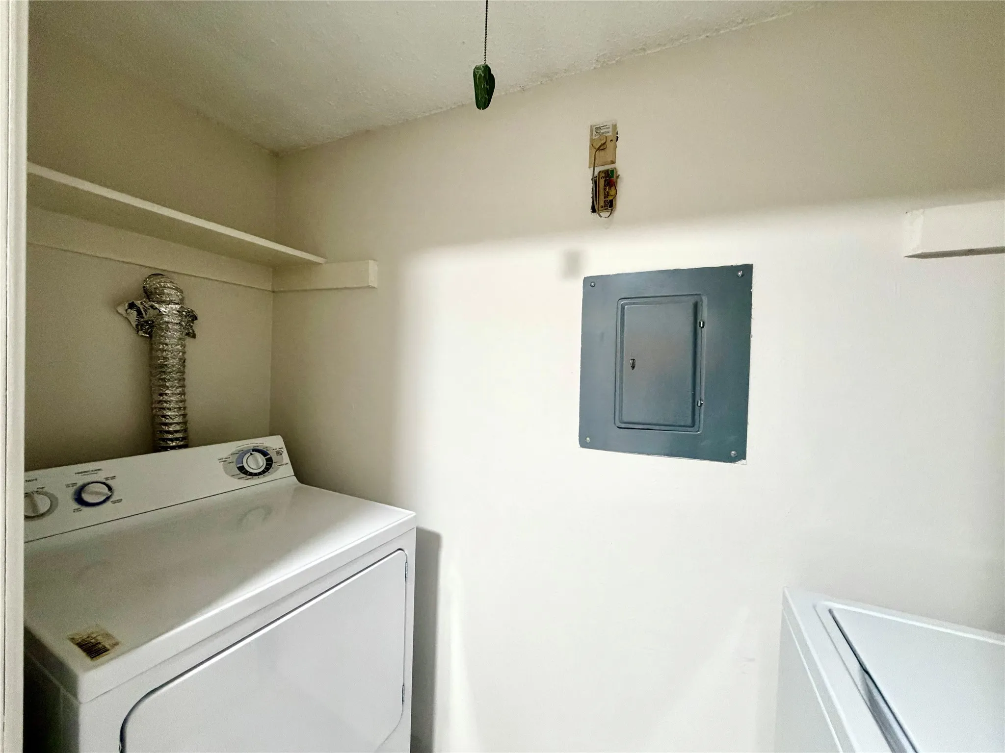 Condominium For Sale in Collin County , 18333 Roehampton Drive 624, Dallas, Texas 75252, 2 Bedroom, 1 Bathroom, Garage spaces, 737 Sqft, built in 1985, mls#21228438, Real Estate Agent in Dallas, Homes For Sale in Collin county, Homes For Sale in Dallas, Realtor in Dallas Texas, Real Estate Brokerage Independent Realty Texas, Luminita Cordes Realtor