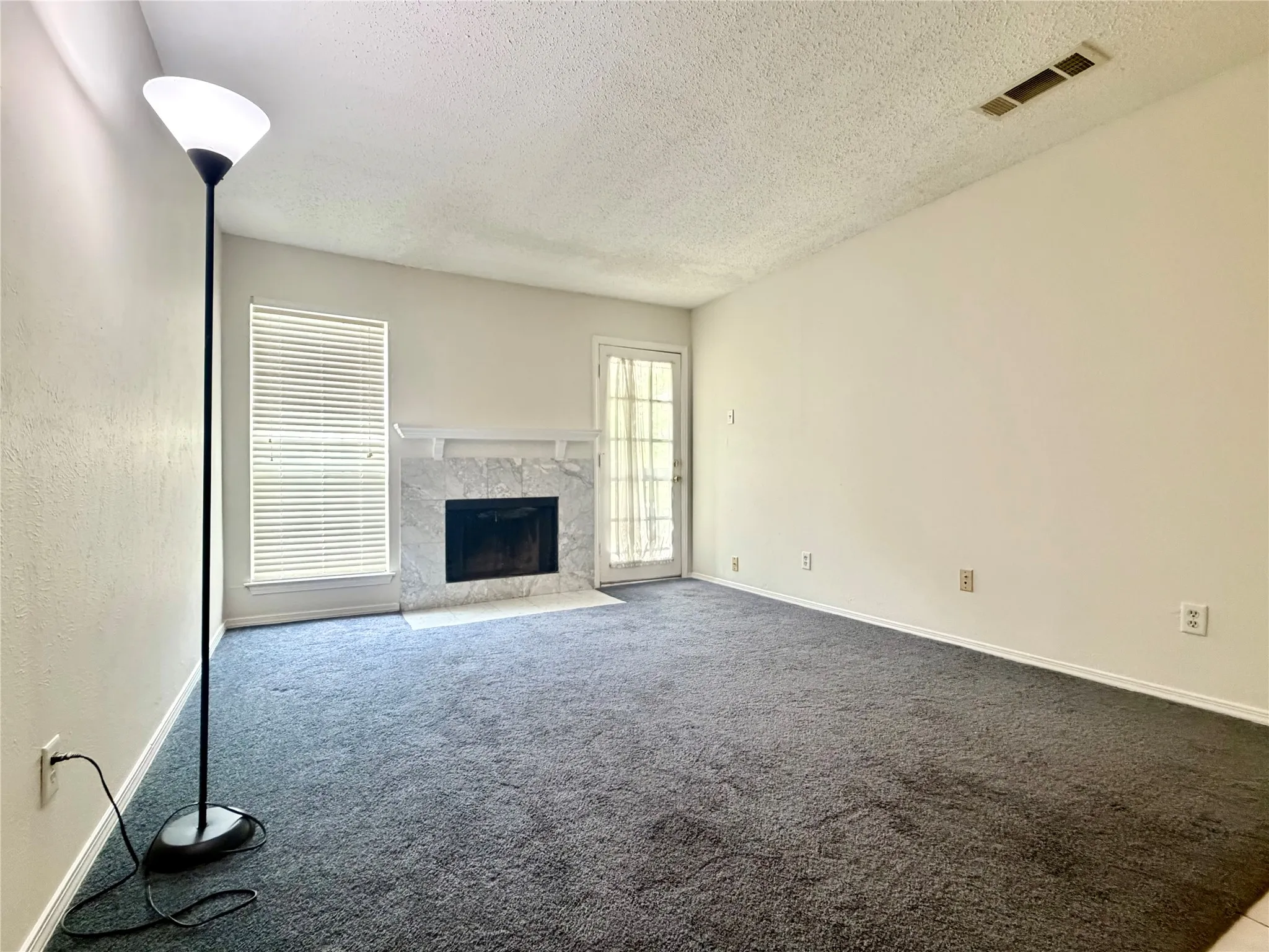 Condominium For Sale in Collin County , 18333 Roehampton Drive 624, Dallas, Texas 75252, 2 Bedroom, 1 Bathroom, Garage spaces, 737 Sqft, built in 1985, mls#21228438, Real Estate Agent in Dallas, Homes For Sale in Collin county, Homes For Sale in Dallas, Realtor in Dallas Texas, Real Estate Brokerage Independent Realty Texas, Luminita Cordes Realtor