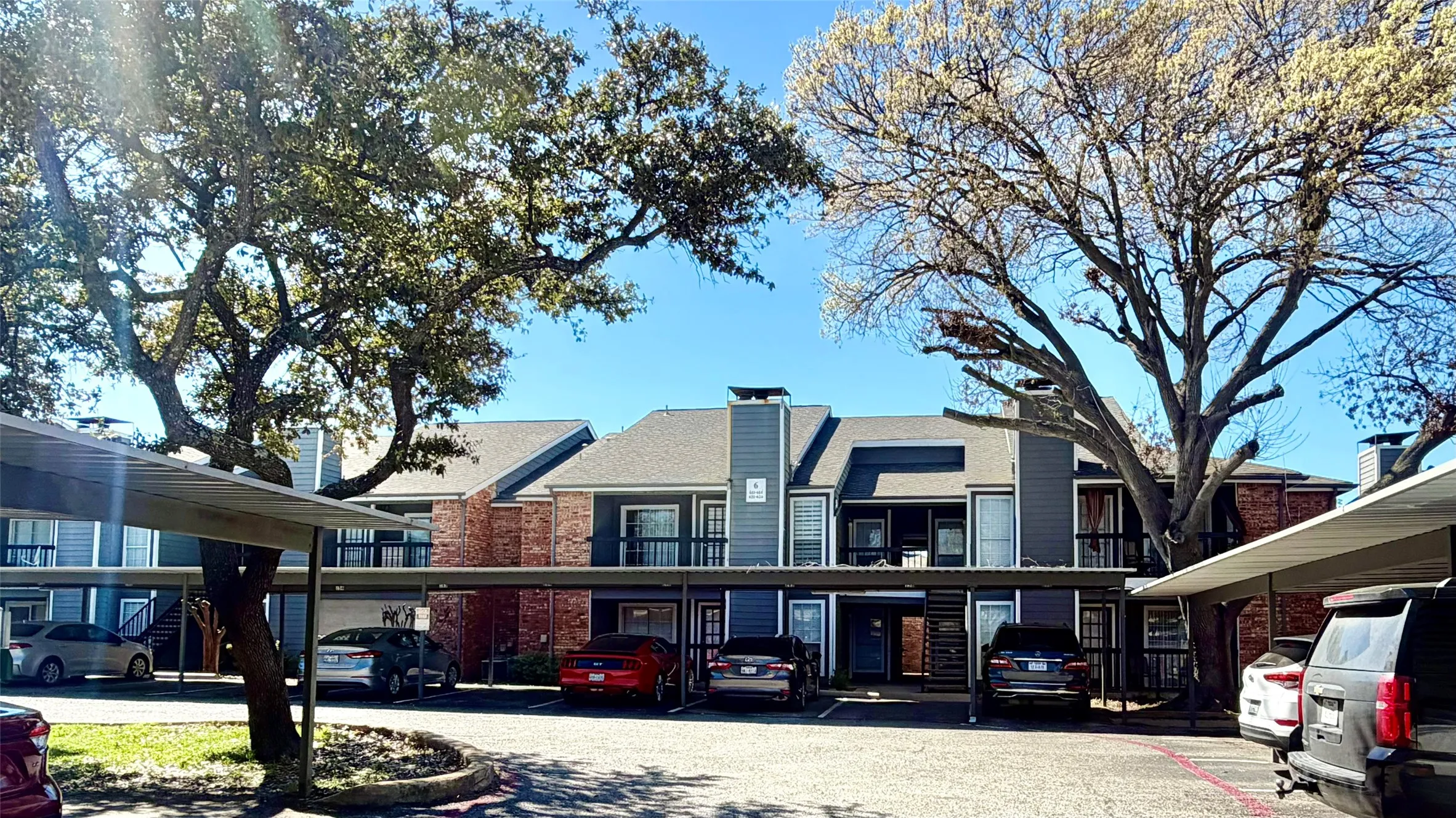 Condominium For Sale in Collin County , 18333 Roehampton Drive 624, Dallas, Texas 75252, 2 Bedroom, 1 Bathroom, Garage spaces, 737 Sqft, built in 1985, mls#21228438, Real Estate Agent in Dallas, Homes For Sale in Collin county, Homes For Sale in Dallas, Realtor in Dallas Texas, Real Estate Brokerage Independent Realty Texas, Luminita Cordes Realtor