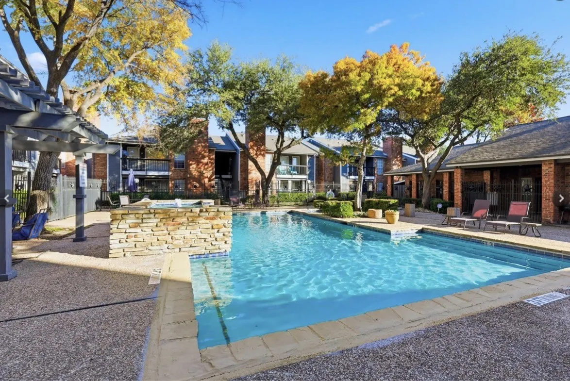 Condominium For Sale in Collin County , 18333 Roehampton Drive 624, Dallas, Texas 75252, 2 Bedroom, 1 Bathroom, Garage spaces, 737 Sqft, built in 1985, mls#21228438, Real Estate Agent in Dallas, Homes For Sale in Collin county, Homes For Sale in Dallas, Realtor in Dallas Texas, Real Estate Brokerage Independent Realty Texas, Luminita Cordes Realtor