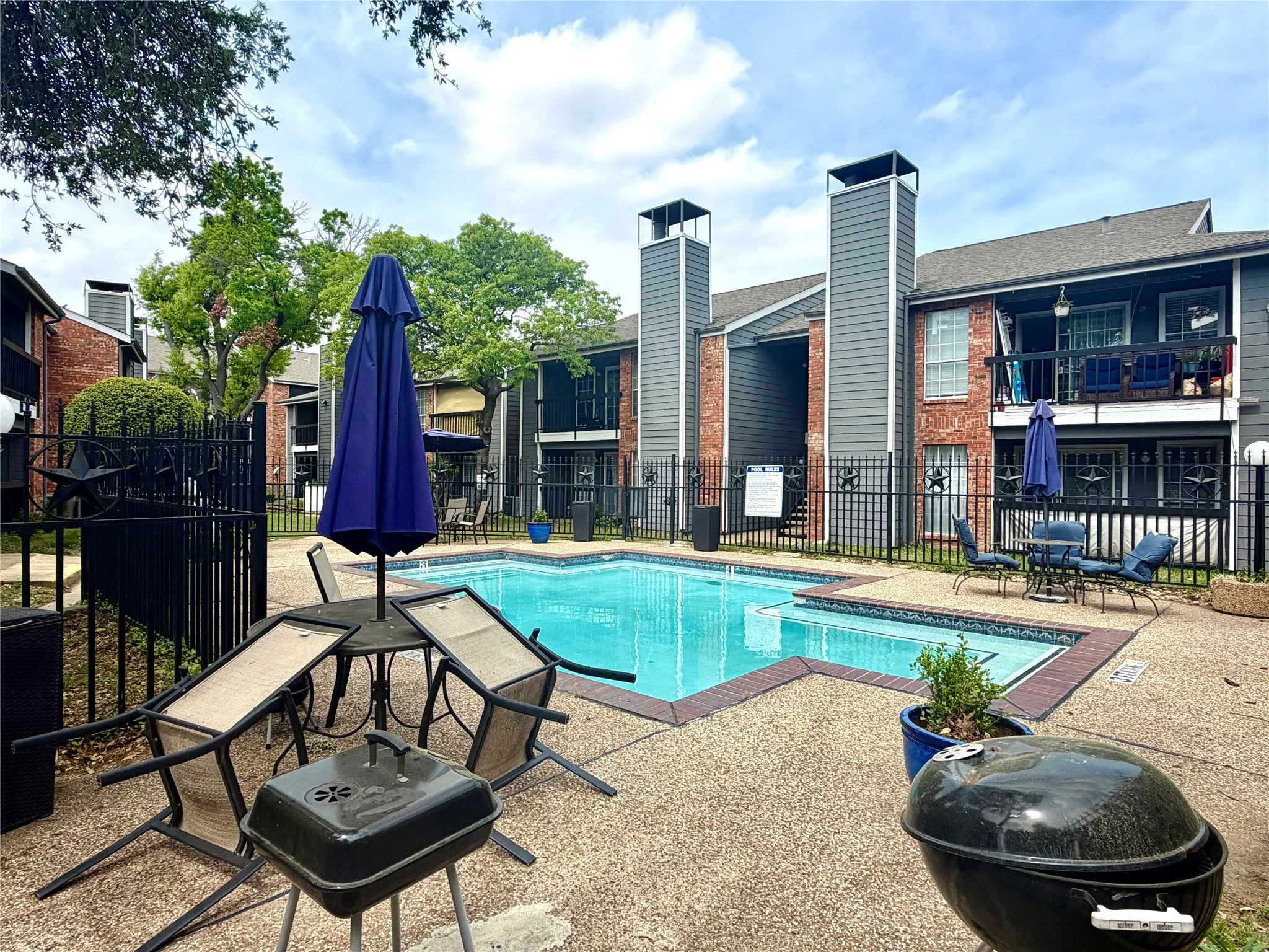 Condominium For Sale in Collin County , 18333 Roehampton Drive 624, Dallas, Texas 75252, 2 Bedroom, 1 Bathroom, Garage spaces, 737 Sqft, built in 1985, mls#21228438, Real Estate Agent in Dallas, Homes For Sale in Collin county, Homes For Sale in Dallas, Realtor in Dallas Texas, Real Estate Brokerage Independent Realty Texas, Luminita Cordes Realtor