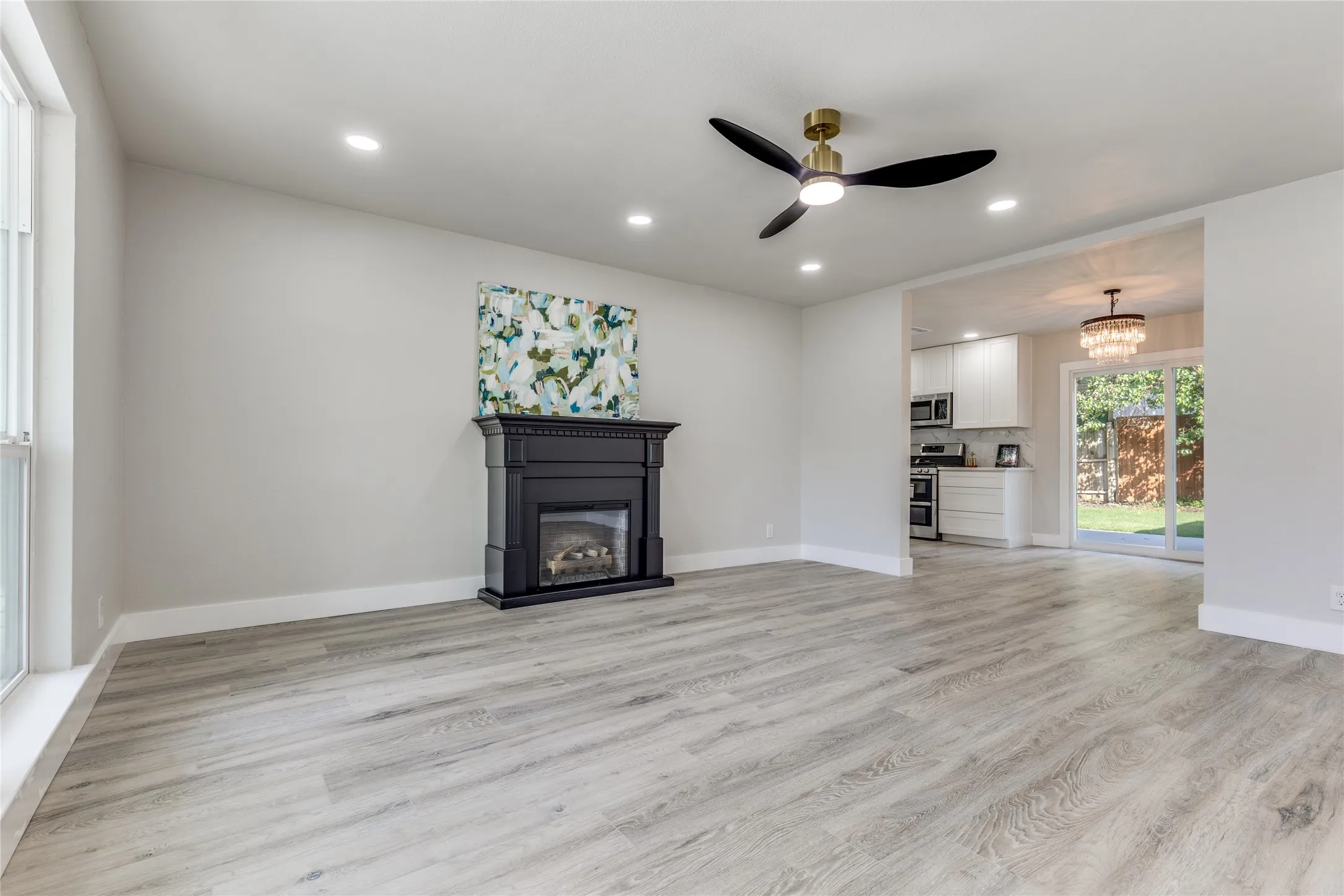 Single Family Residence For Sale in Dallas County , 14234 Queens Chapel Road, Farmers Branch, Texas 75234, 4 Bedroom, 3 Bathroom, 1 Garage spaces, 1,416 Sqft, built in 1960, Preowned, mls#21228421, Real Estate Agent in Farmers Branch, Homes For Sale in Dallas county, Homes For Sale in Farmers Branch, Realtor in Farmers Branch Texas, Real Estate Brokerage Independent Realty Texas, Luminita Cordes Realtor