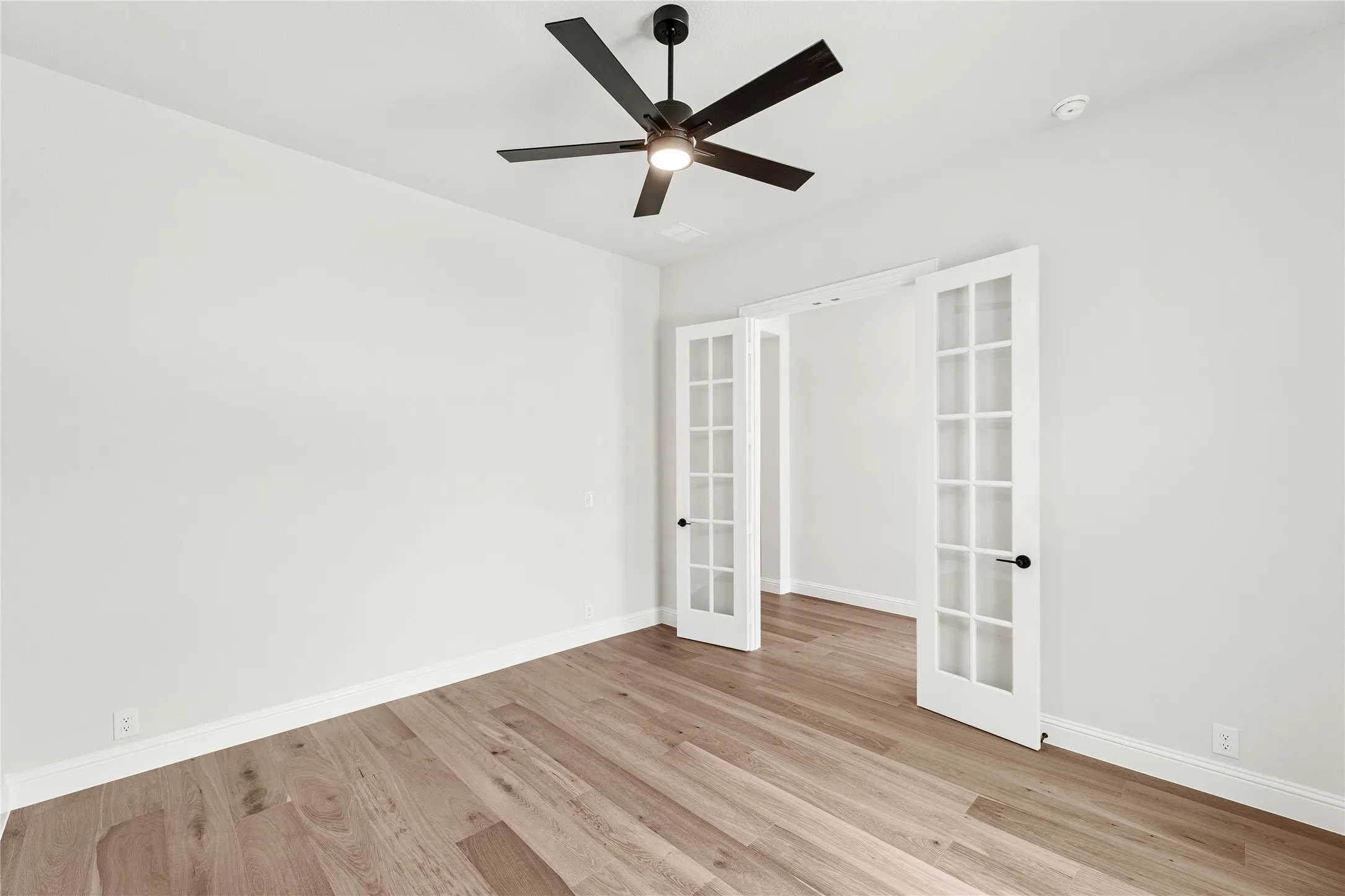 Single Family Residence For Sale in Tarrant County , 2309 Legacy Oaks Lane, Bedford, Texas 76021, 3 Bedroom, 3 Bathroom, 2 Garage spaces, 2,260 Sqft, built in 2026, New Construction - Incomplete, mls#21228668, Real Estate Agent in Bedford, Homes For Sale in Tarrant county, Homes For Sale in Bedford, Realtor in Bedford Texas, Real Estate Brokerage Independent Realty Texas, Luminita Cordes Realtor