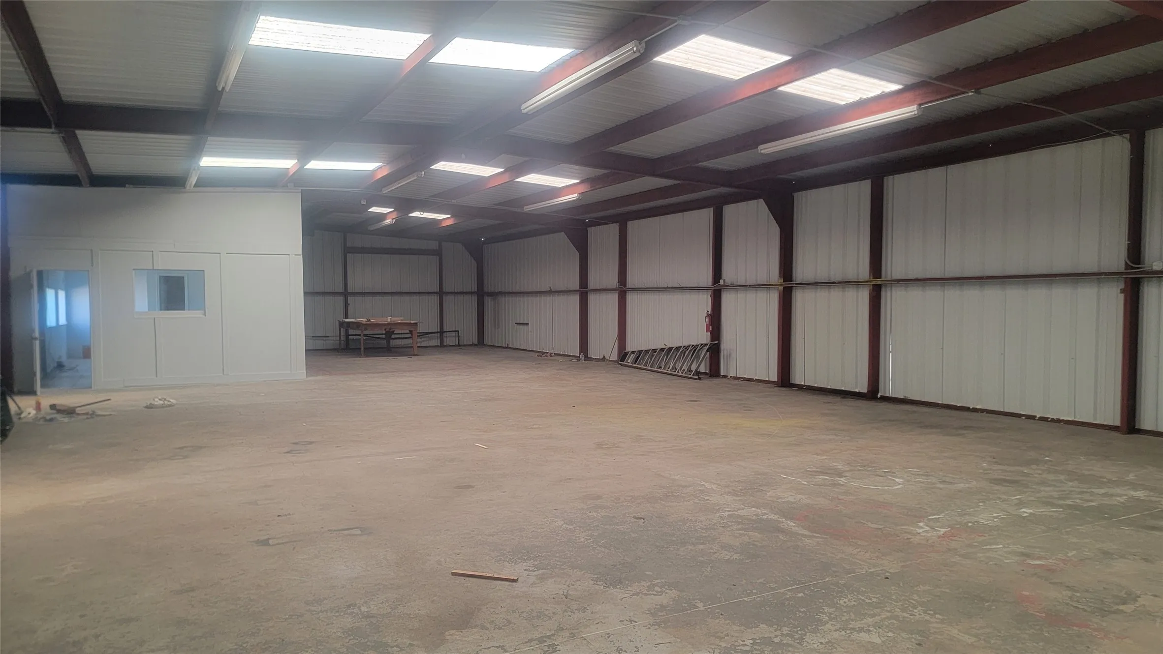 Business For Rent in Hunt County , 1969 Interstate Highway 30 W, Greenville, Texas 75402, 0, 0, Garage spaces, 0 Sqft, built in 1970, Preowned, mls#21228703, Real Estate Agent in Greenville, Homes For Rent in Hunt county, Homes For Rent in Greenville, Realtor in Greenville Texas, Real Estate Brokerage Independent Realty Texas, Luminita Cordes Realtor