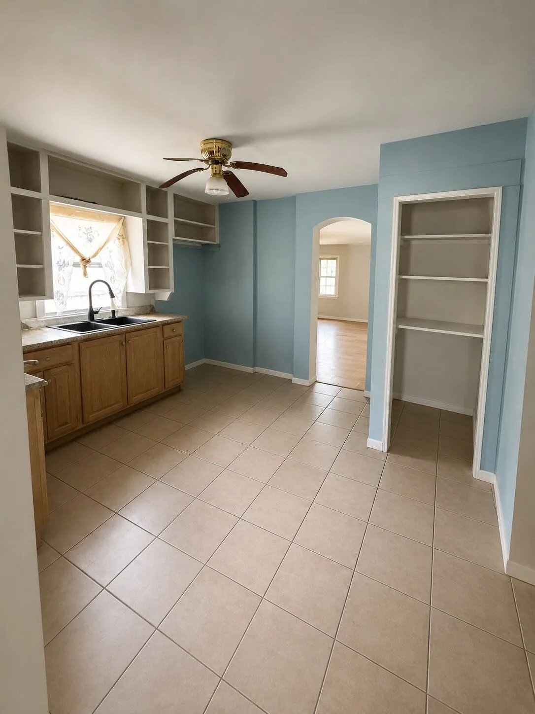 Single Family Residence For Sale in Limestone County , 1129 E Palestine Street, Mexia, Texas 76667, 3 Bedroom, 2 Bathroom, 1 Garage spaces, 1,160 Sqft, built in 1957, Preowned, mls#21227955, Real Estate Agent in Mexia, Homes For Sale in Limestone county, Homes For Sale in Mexia, Realtor in Mexia Texas, Real Estate Brokerage Independent Realty Texas, Luminita Cordes Realtor