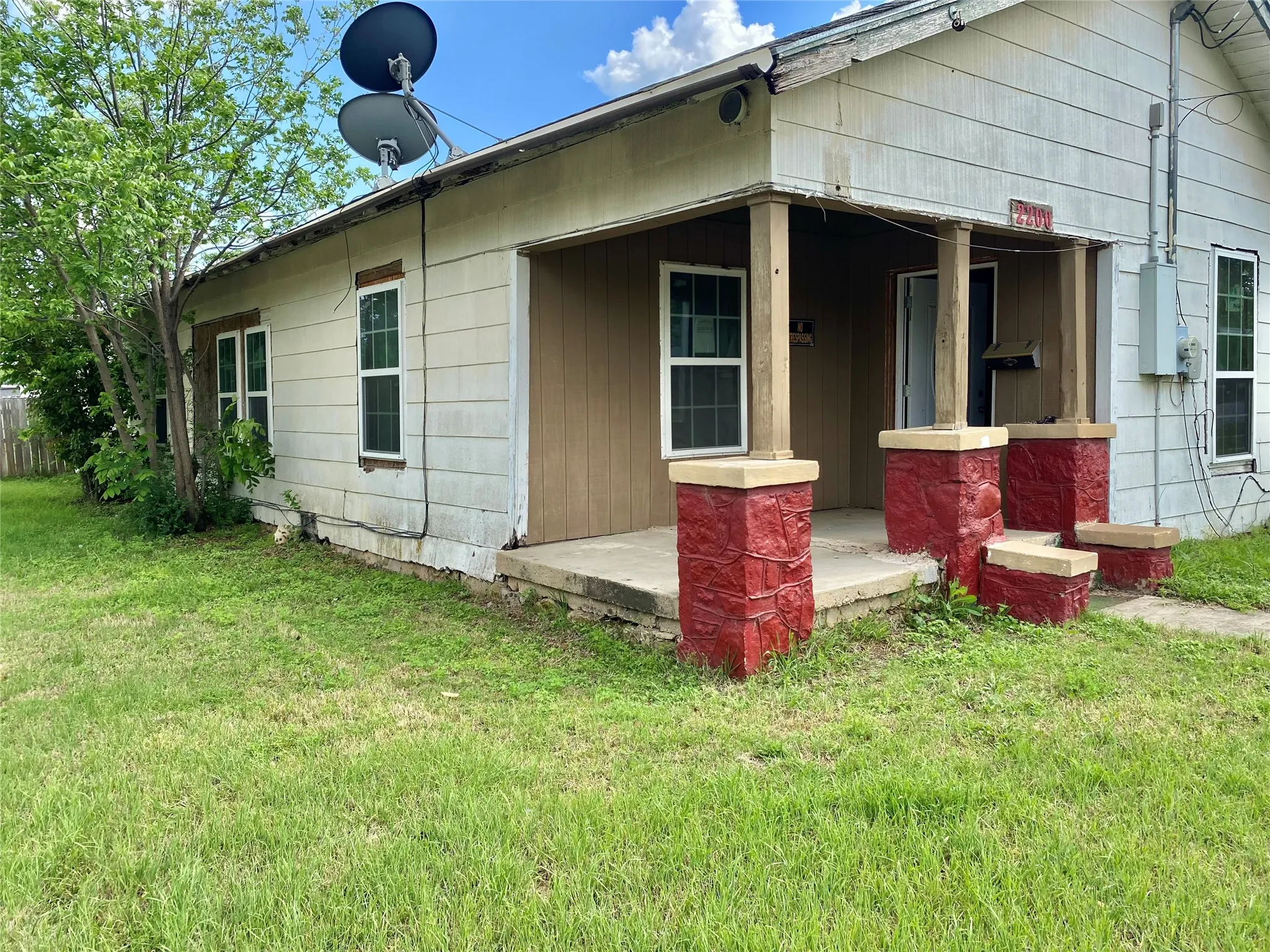 Single Family Residence For Sale in Brown County , 2200 Avenue C, Brownwood, Texas 76801, 0, 2 Bathrooms, Garage spaces, 1,530 Sqft, built in 0, Price $60,000, mls#21222084, Real Estate Agent in Brownwood, Homes For Sale in Brown county, Homes For Sale in Brownwood, Realtor in Brownwood Texas, Real Estate Brokerage Independent Realty Texas, Luminita Cordes Realtor