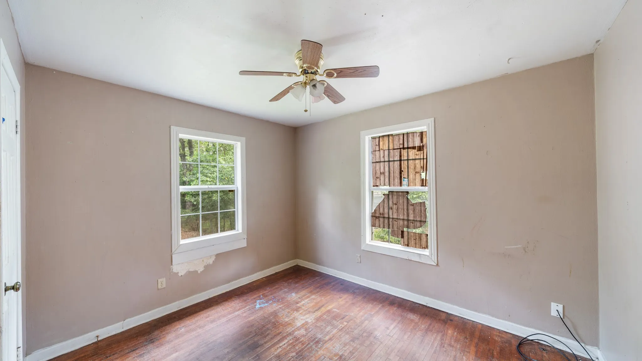 Single Family Residence For Sale in Henderson County , 901 W Cayuga Drive, Athens, Texas 75751, 3 Bedroom, 1 Bathroom, Garage spaces, 720 Sqft, built in 2008, Preowned, mls#21222605, Real Estate Agent in Athens, Homes For Sale in Henderson county, Homes For Sale in Athens, Realtor in Athens Texas, Real Estate Brokerage Independent Realty Texas, Luminita Cordes Realtor