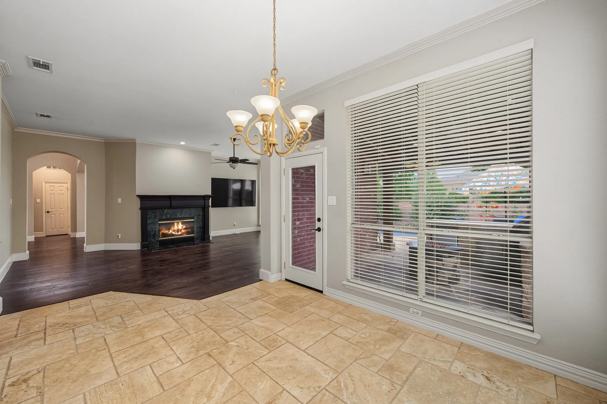 Single Family Residence For Sale in Denton County , 3240 Paddock Circle, Flower Mound, Texas 75022, 4 Bedroom, 3 Bathroom, 2 Garage spaces, 3,276 Sqft, built in 1996, Preowned, mls#21228580, Real Estate Agent in Flower Mound, Homes For Sale in Denton county, Homes For Sale in Flower Mound, Realtor in Flower Mound Texas, Real Estate Brokerage Independent Realty Texas, Luminita Cordes Realtor