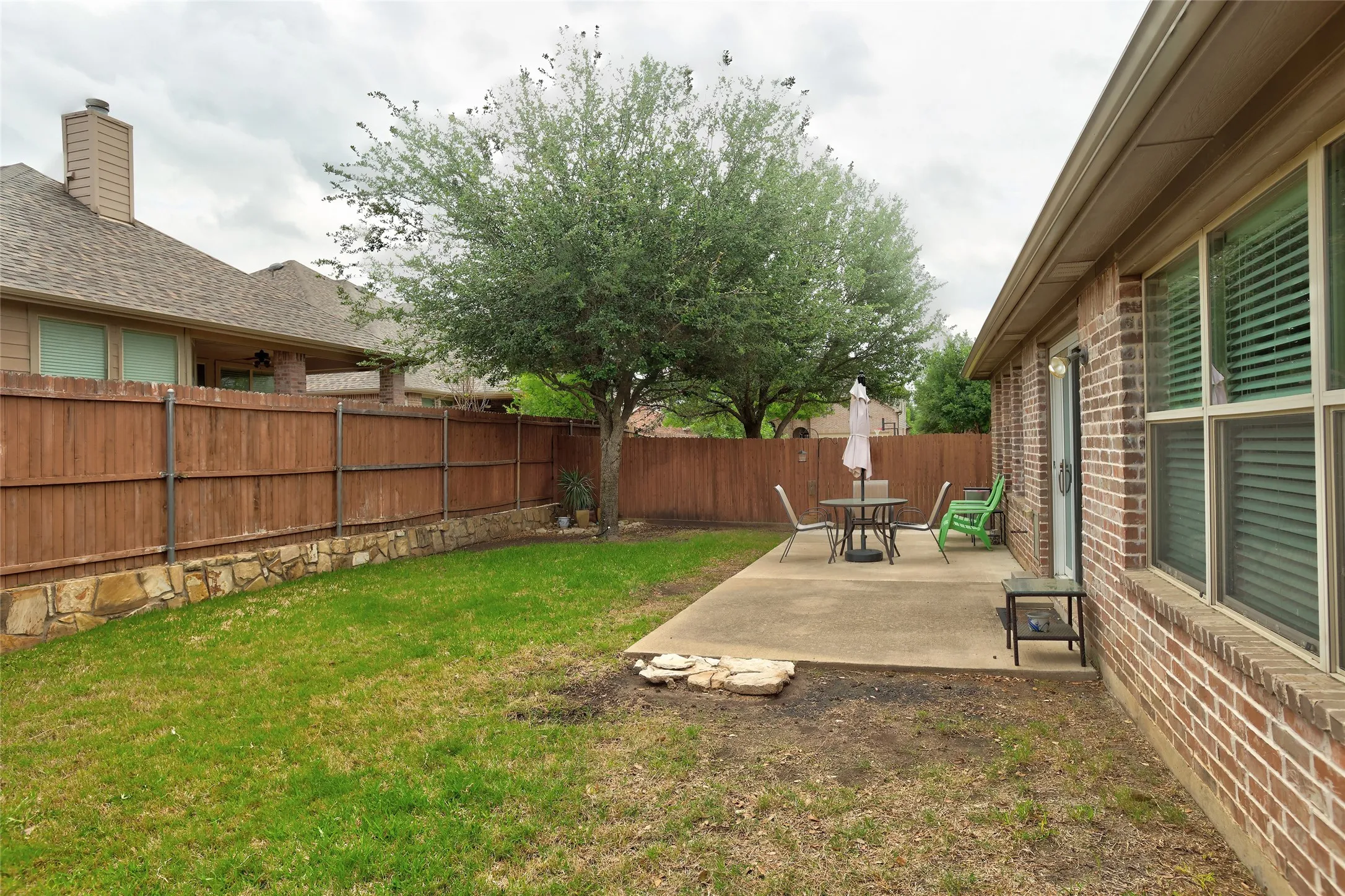 Single Family Residence For Sale in Collin County , 1913 Hidden Fairway Drive, Wylie, Texas 75098, 4 Bedroom, 2 Bathroom, 2 Garage spaces, 2,017 Sqft, built in 2009, Preowned, mls#21228536, Real Estate Agent in Wylie, Homes For Sale in Collin county, Homes For Sale in Wylie, Realtor in Wylie Texas, Real Estate Brokerage Independent Realty Texas, Luminita Cordes Realtor